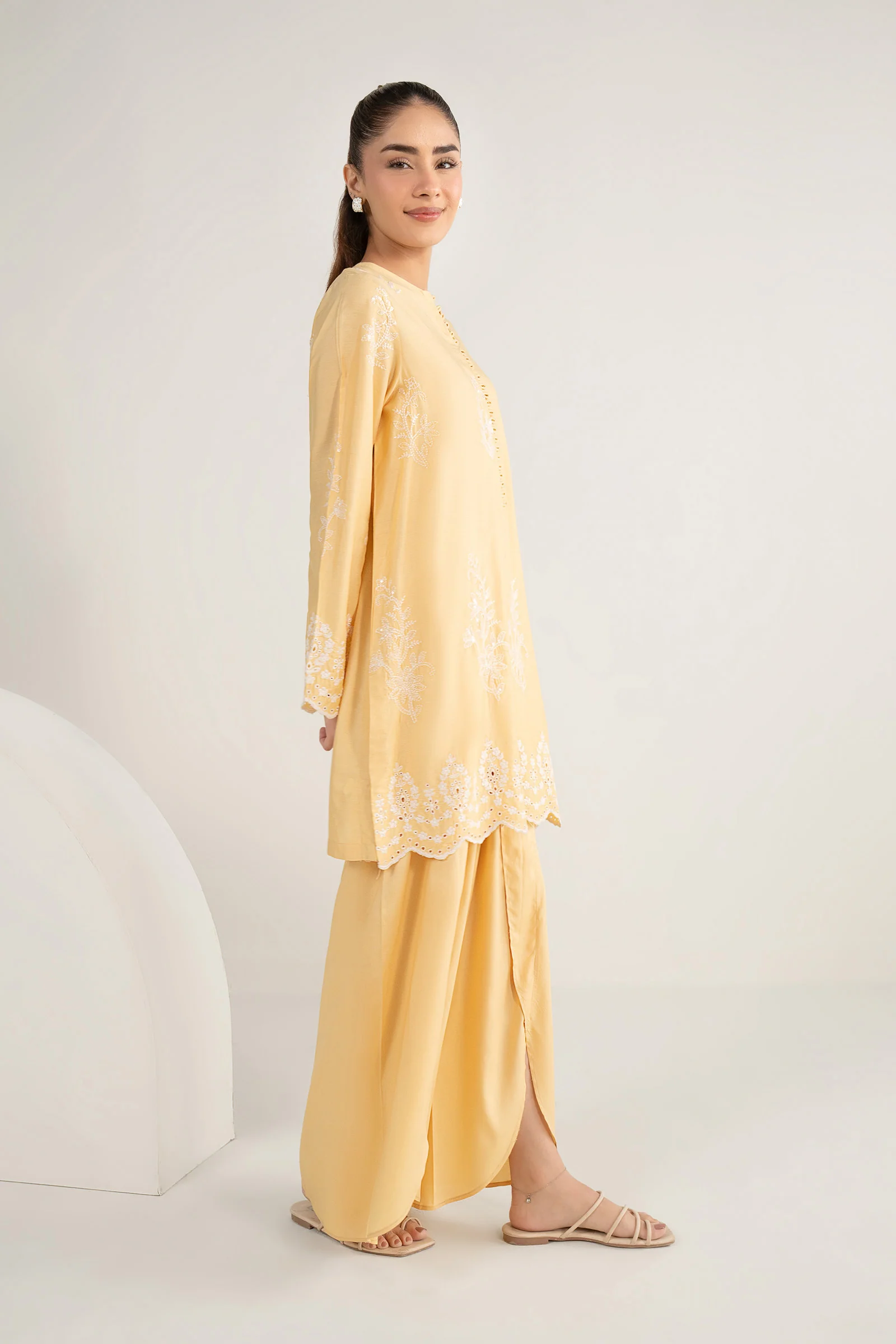 2 Pc Embroidered Arabic Lawn Suit - Image 7