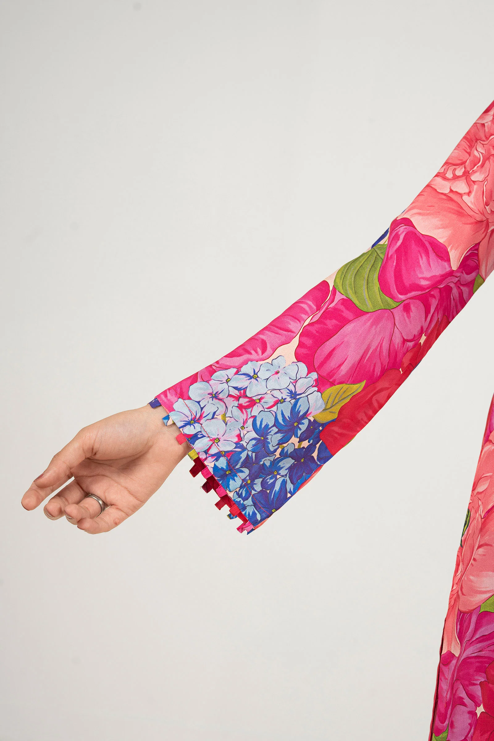 2 Pc Printed Arabic Lawn Suit - Image 5