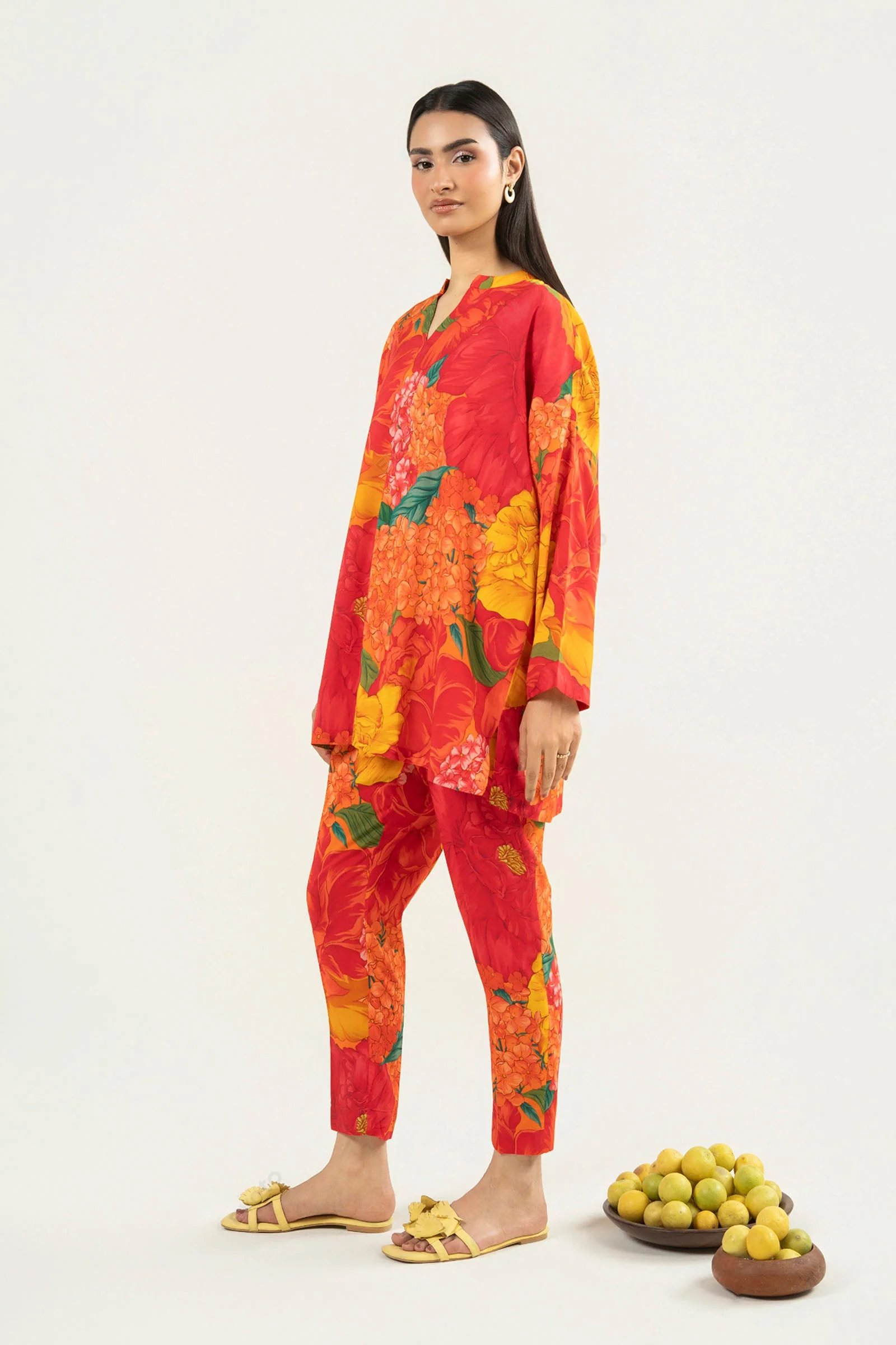 2 Pc Printed Arabic Lawn Suit - Image 4