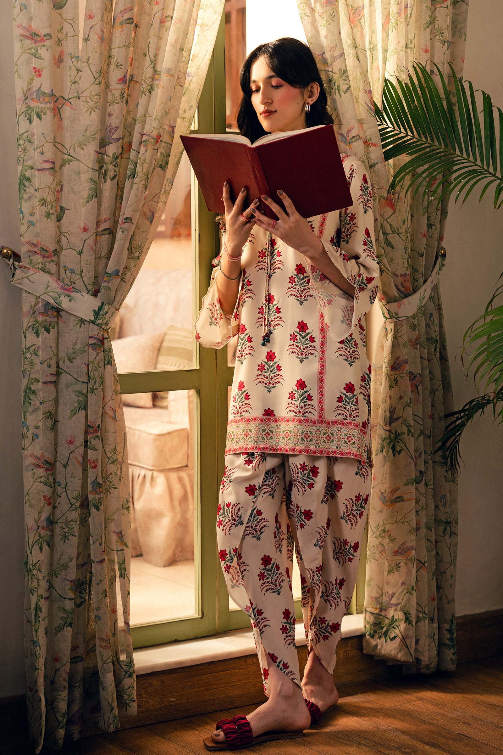 2 Pc Printed Arabic Lawn Suit