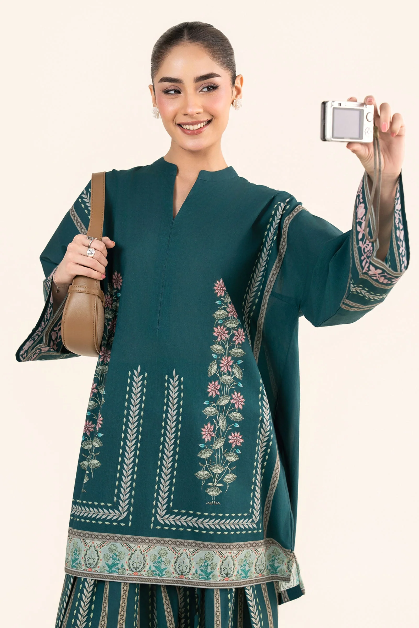 2 Pc Printed Lawn Suit - Image 2