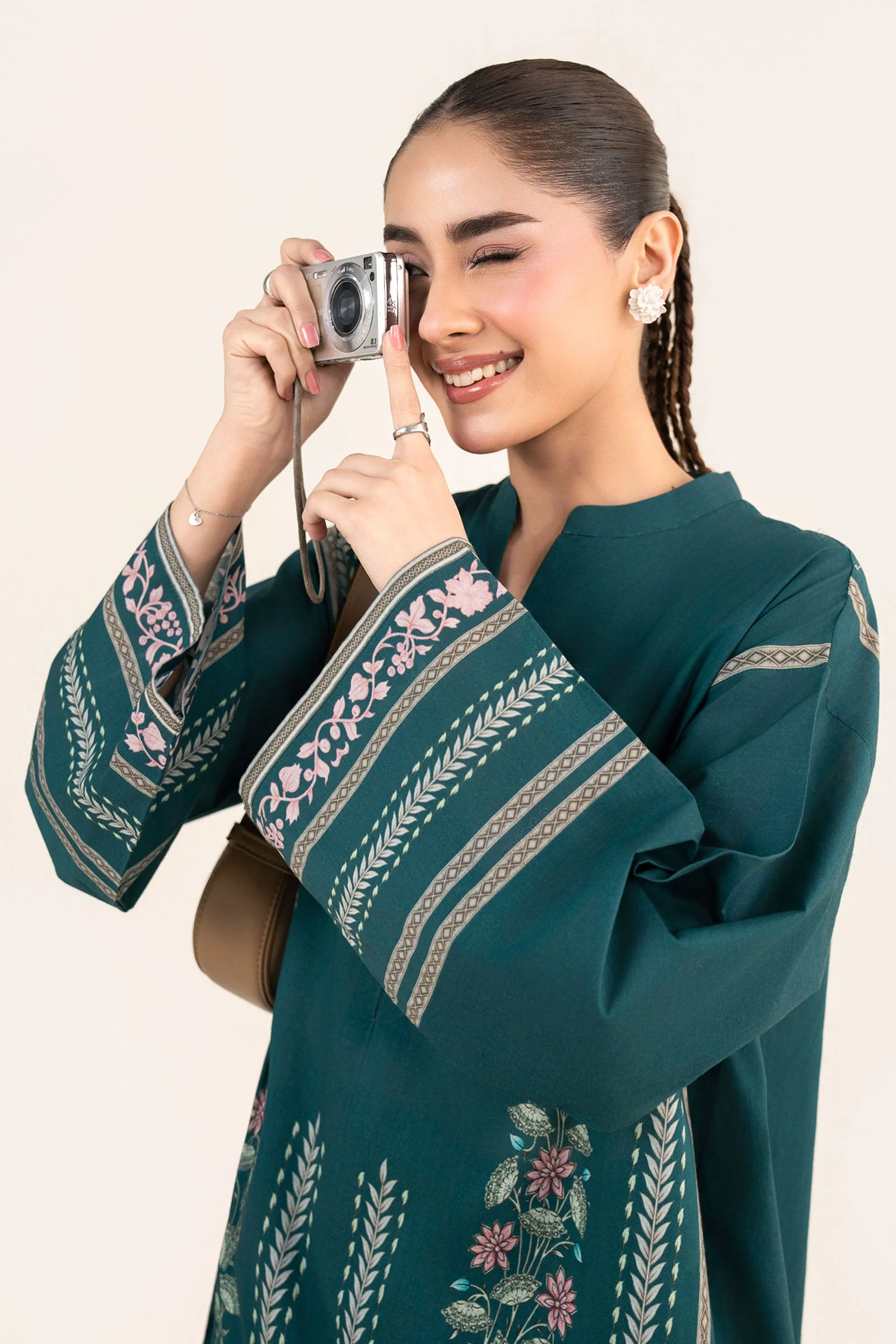 2 Pc Printed Lawn Suit - Image 4