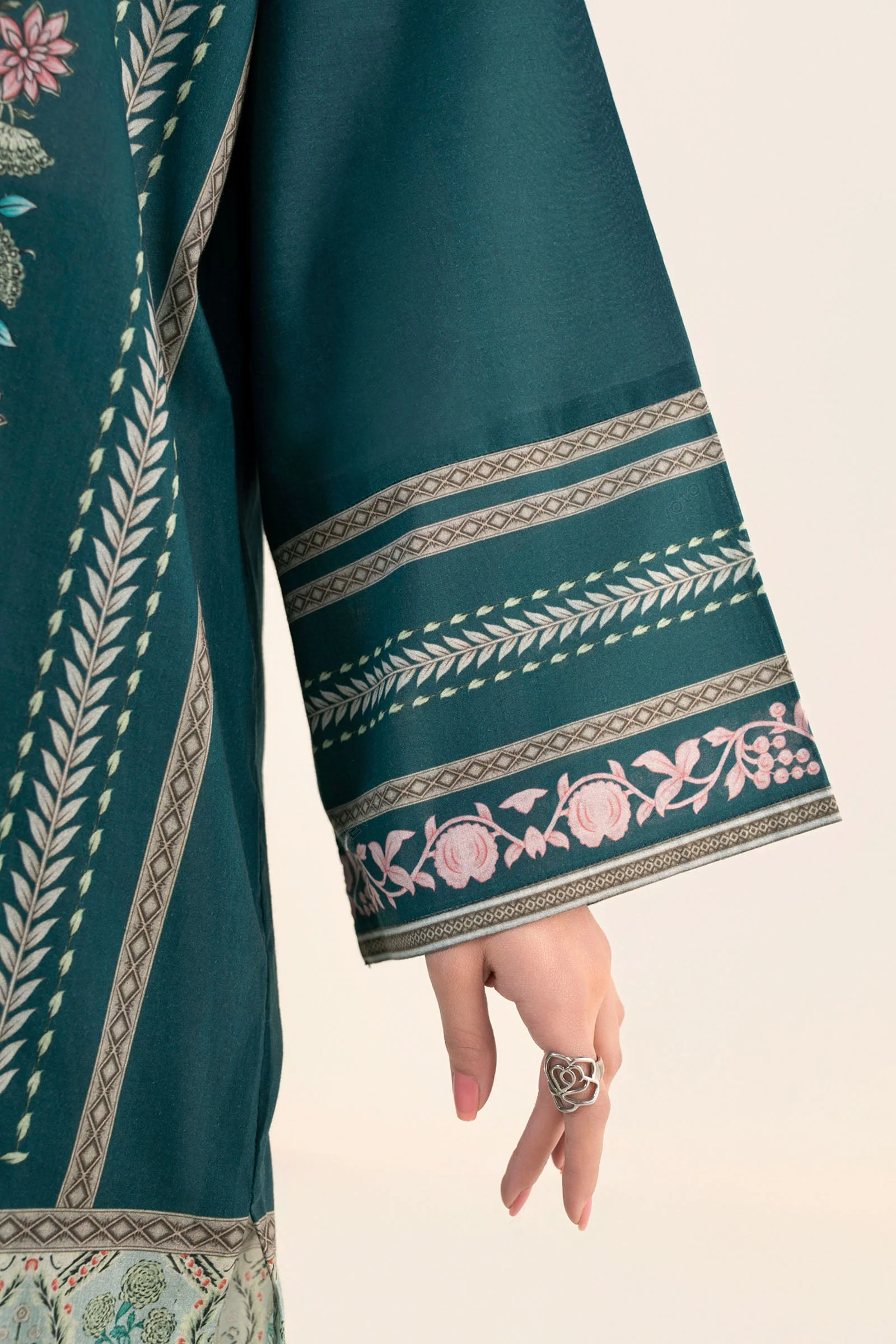 2 Pc Printed Lawn Suit - Image 6