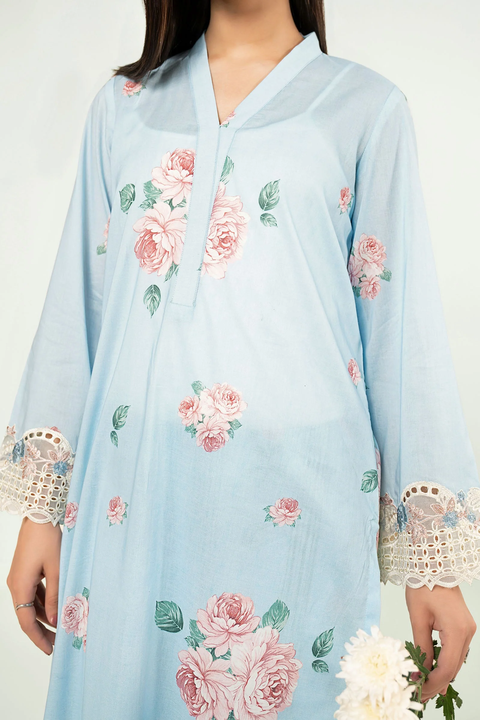 2 Pc Embroidered Lawn Suit - Image 5