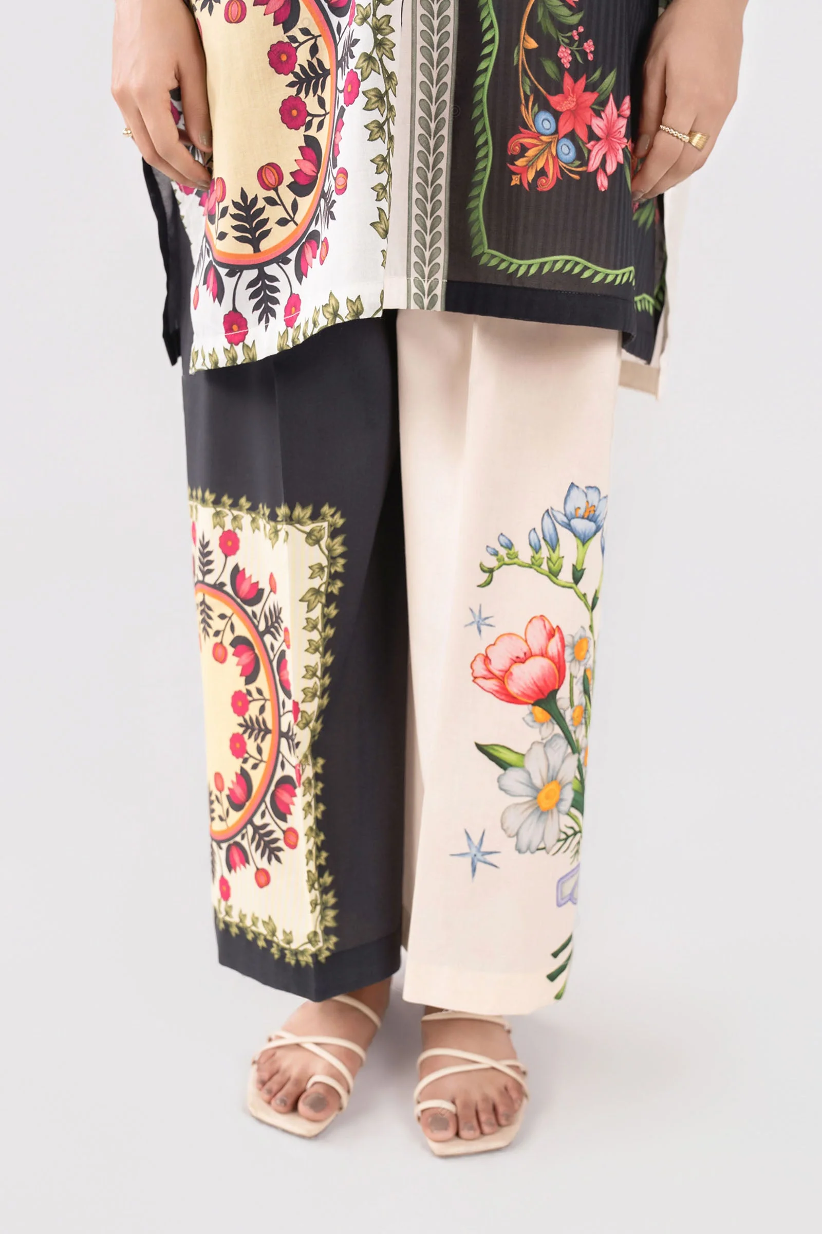 2 Pc Embroidered Lawn Suit - Image 7