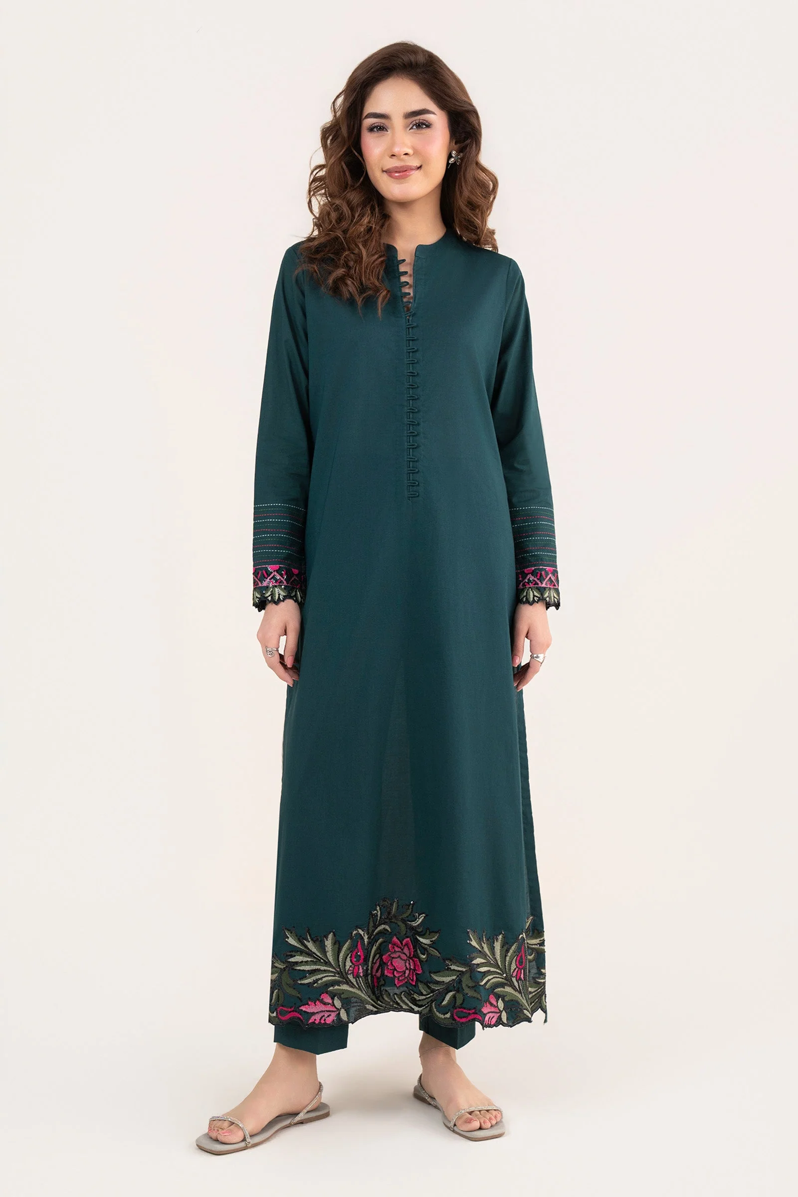 2 Pc Embroidered Slub Lawn Suit
