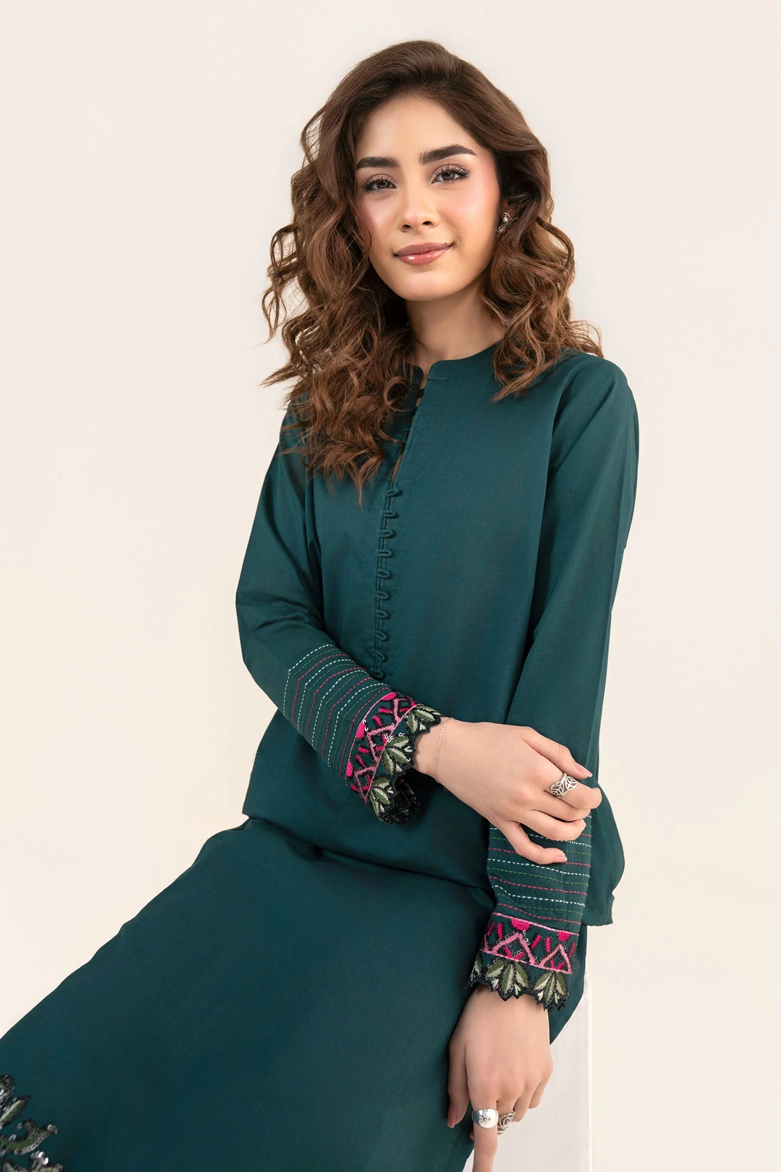 2 Pc Embroidered Slub Lawn Suit - Image 2