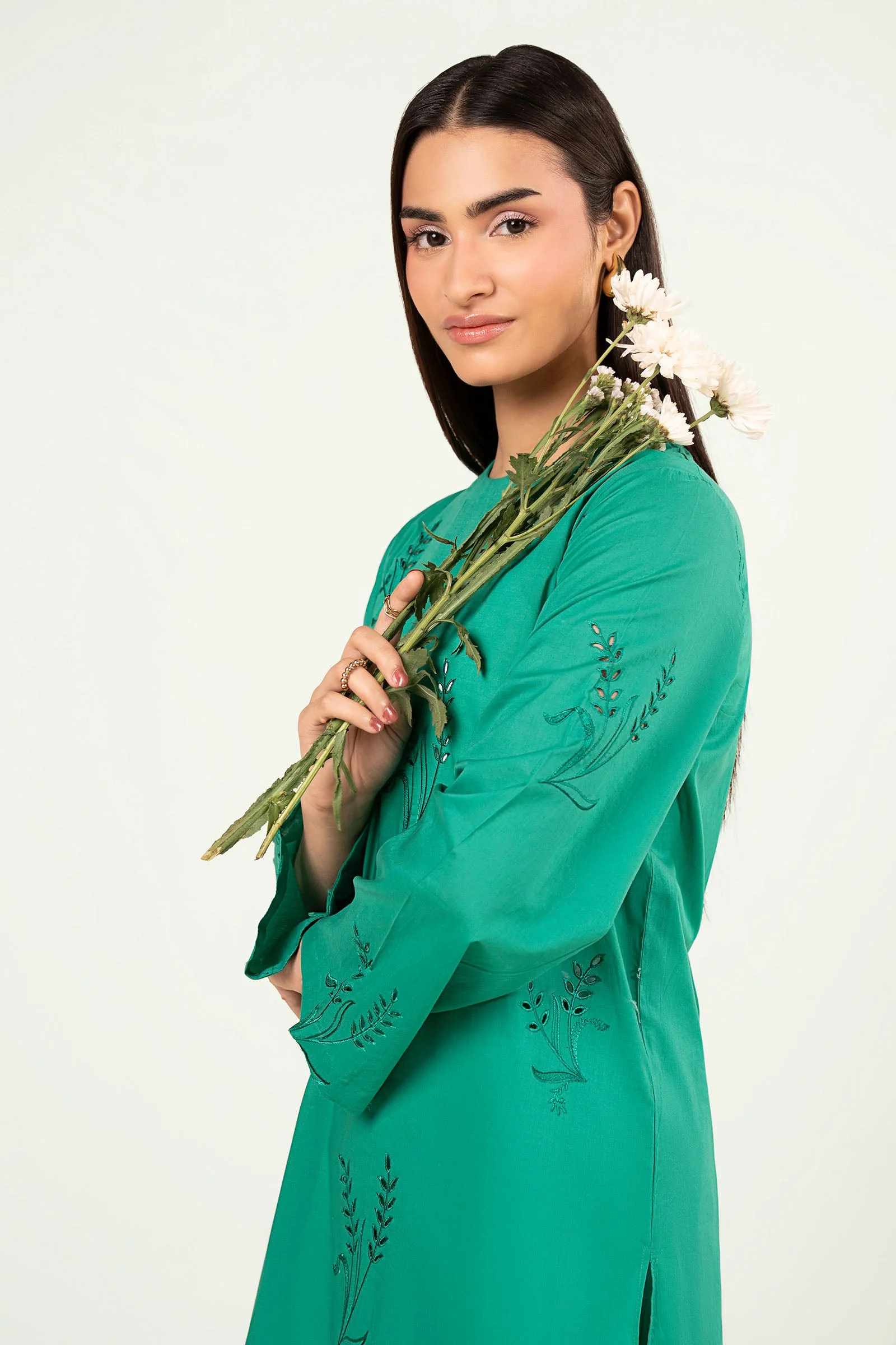 2 Pc Embroidered Lawn Suit - Image 4