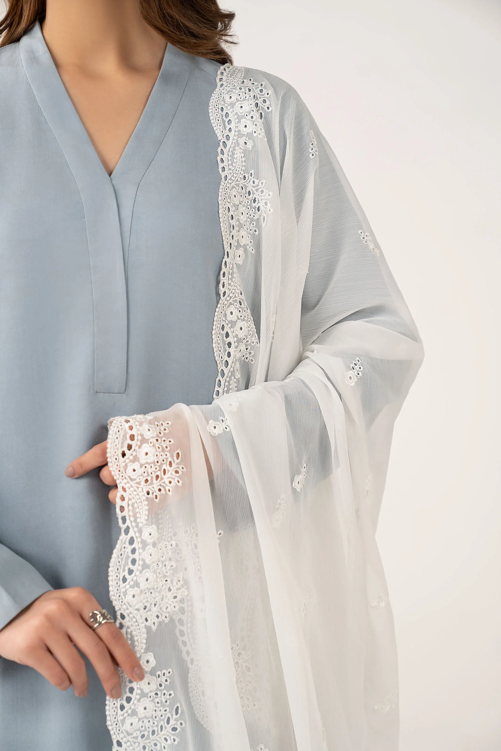 Embroidered Cationic Chiffon Dupatta - Image 4