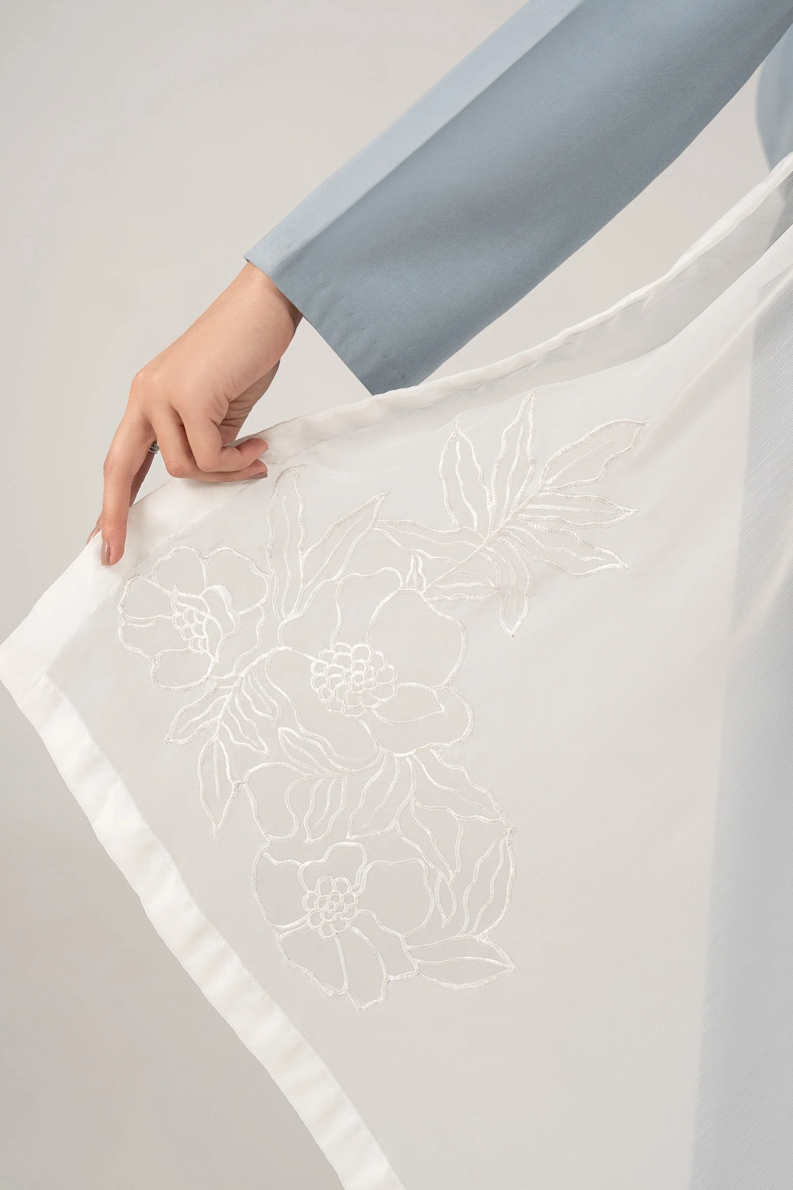 Embroidered Cationic Chiffon Dupatta - Image 3