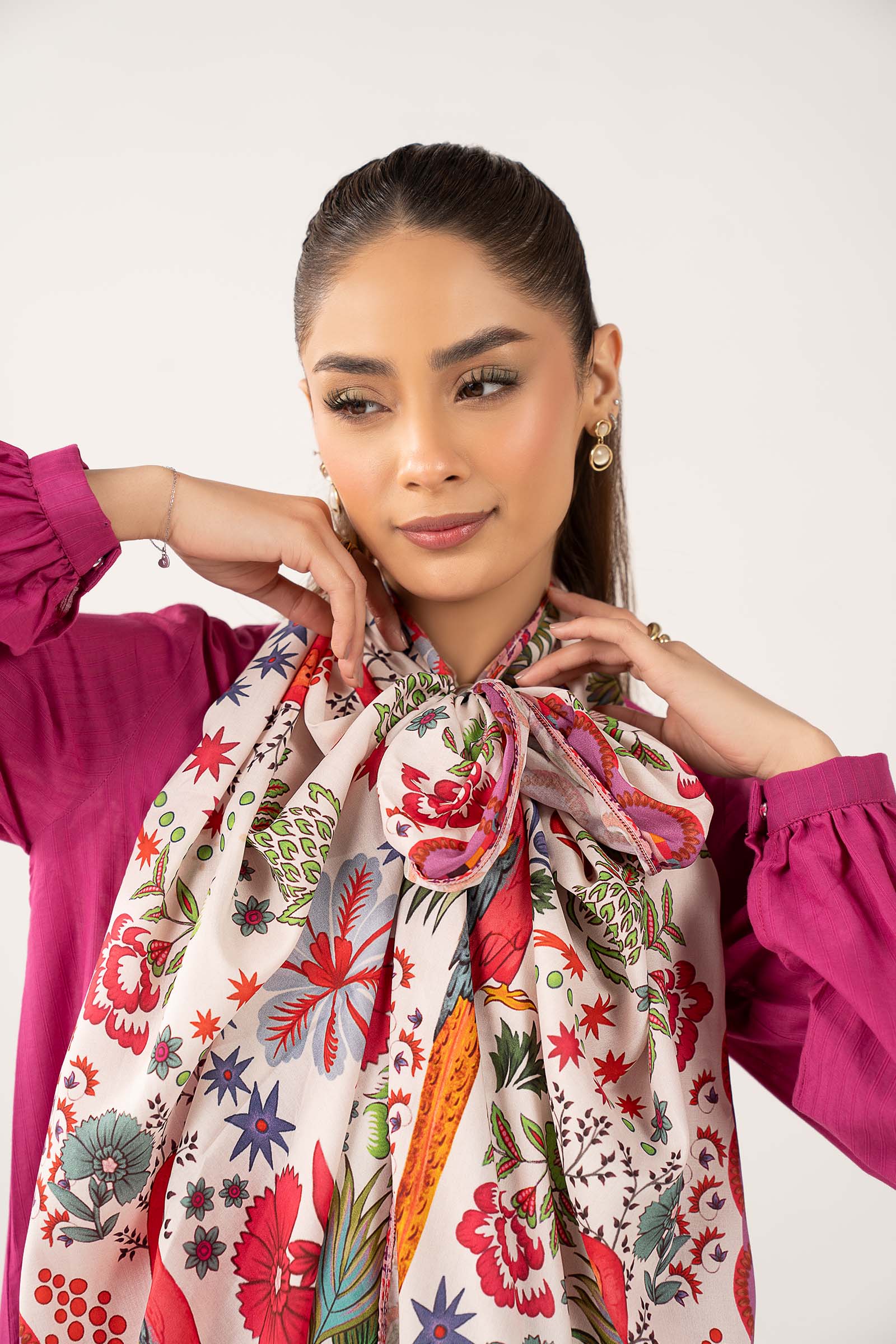 Printed Arabic Lawn Scarf - Image 3