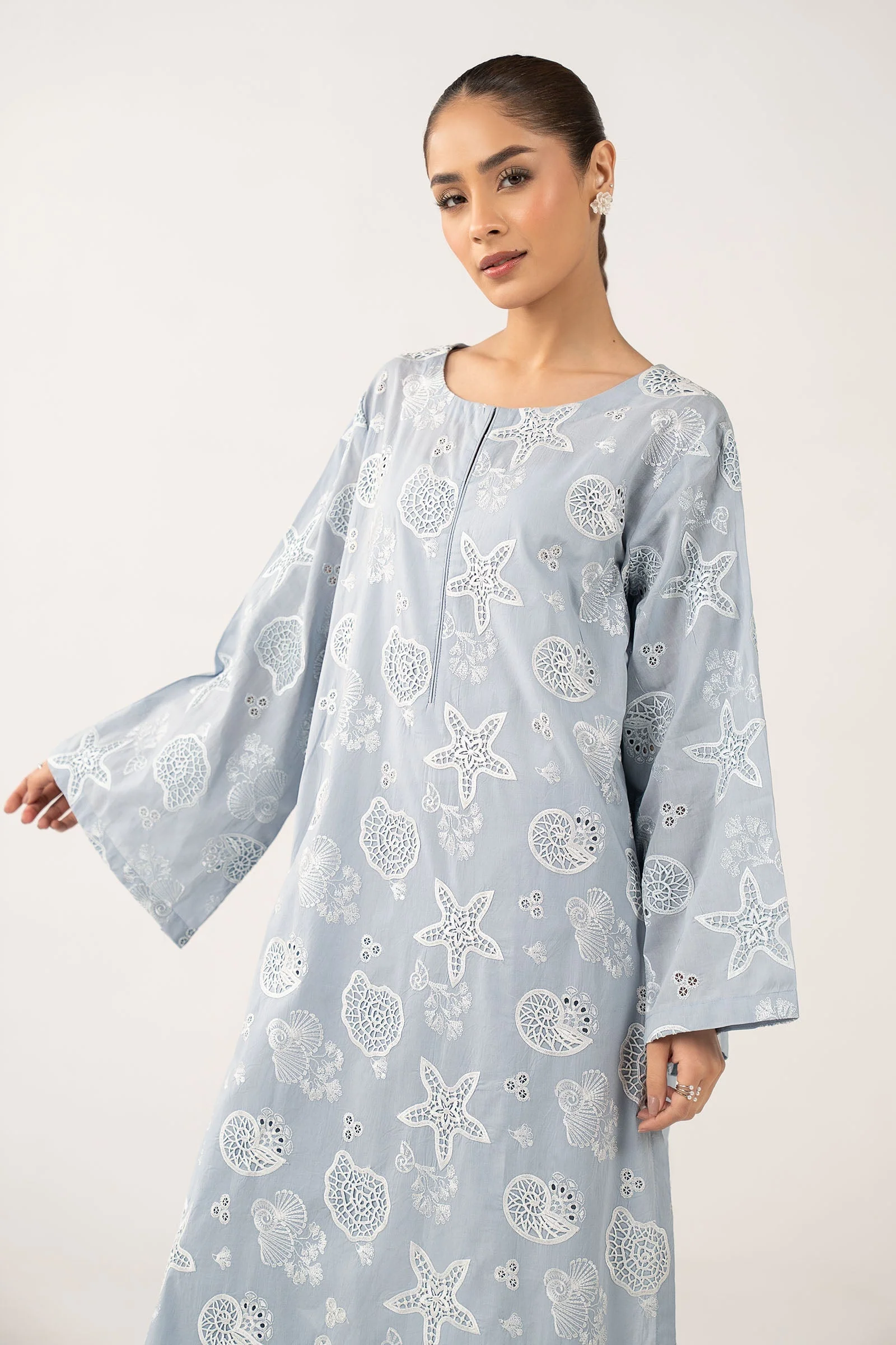 2 Pc Embroidered Lawn Suit - Image 4