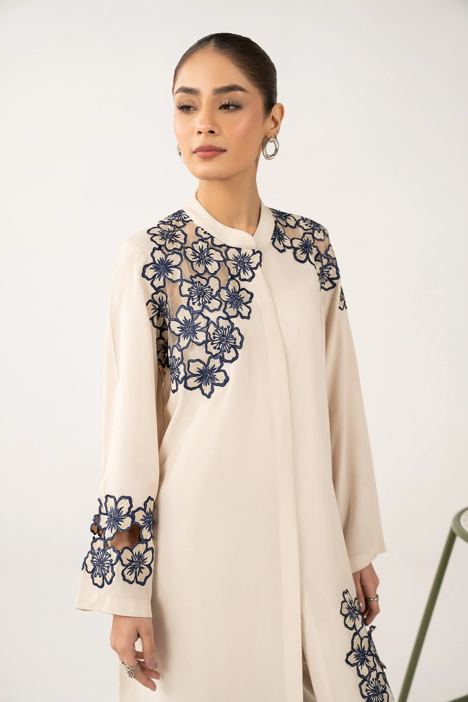 Embroidered Lawn Shirt - Image 3