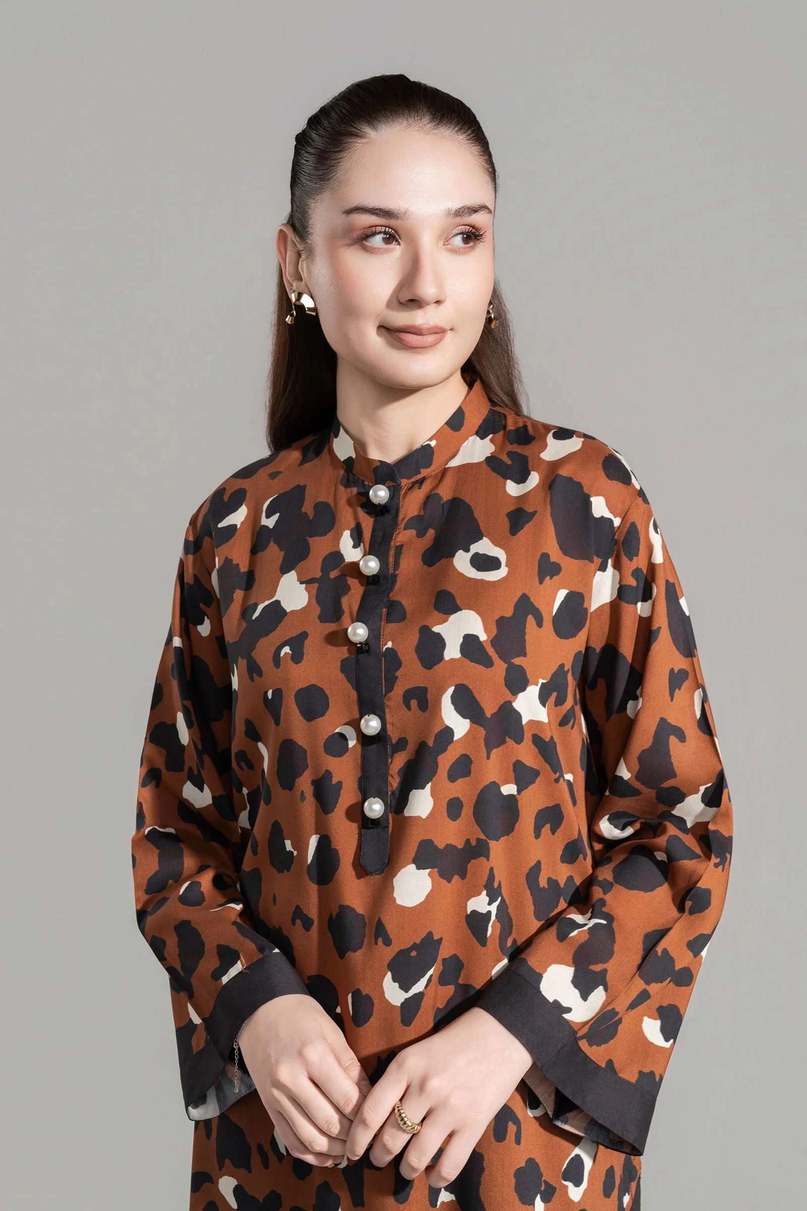 Printed Arabic Lawn Shirt - Image 2