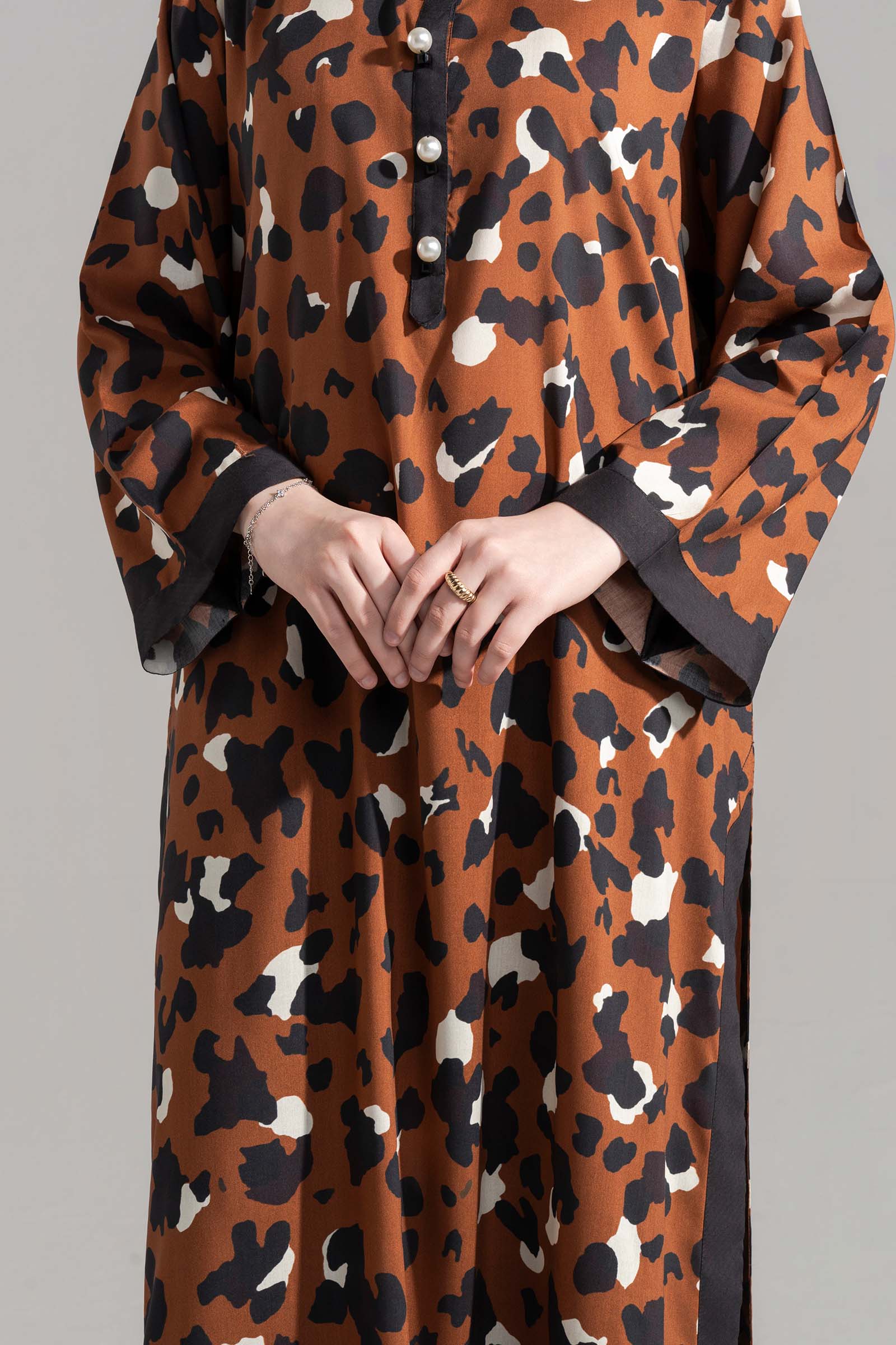 Printed Arabic Lawn Shirt - Image 4