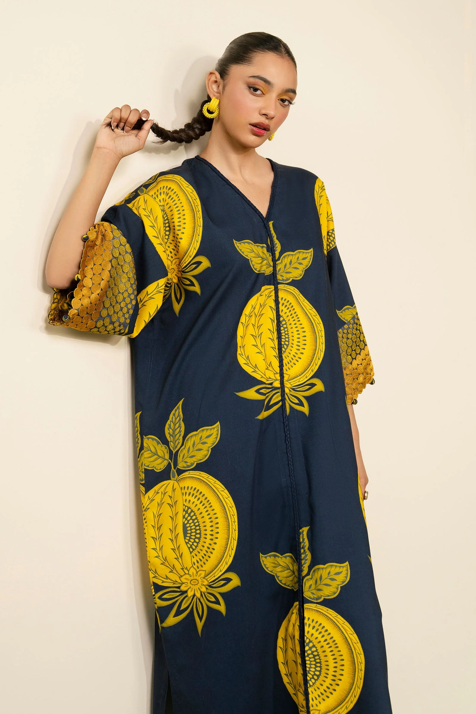 Embroidered Arabic Lawn Kaftan - Image 2