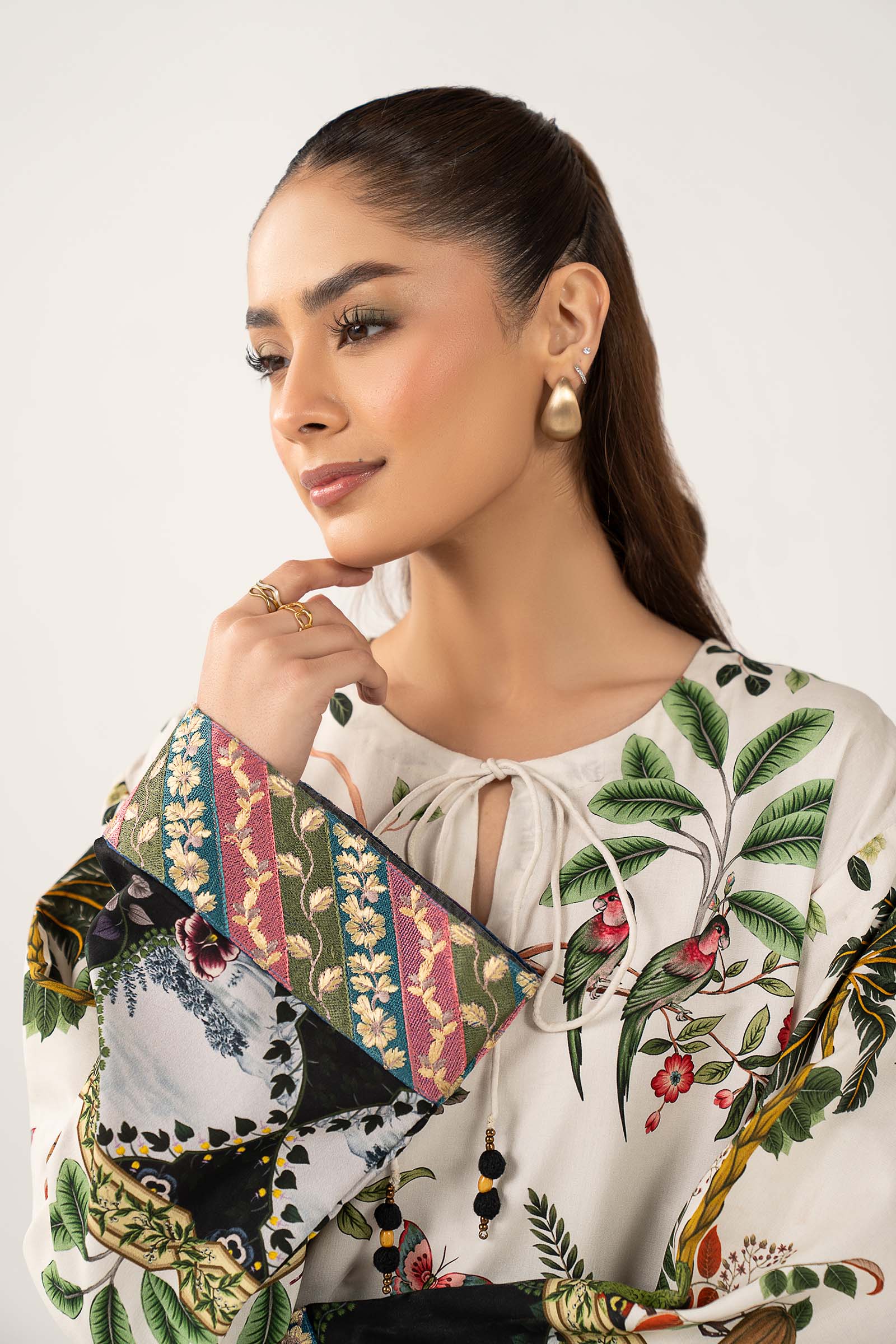 Embroidered Arabic Lawn Shirt - Image 3