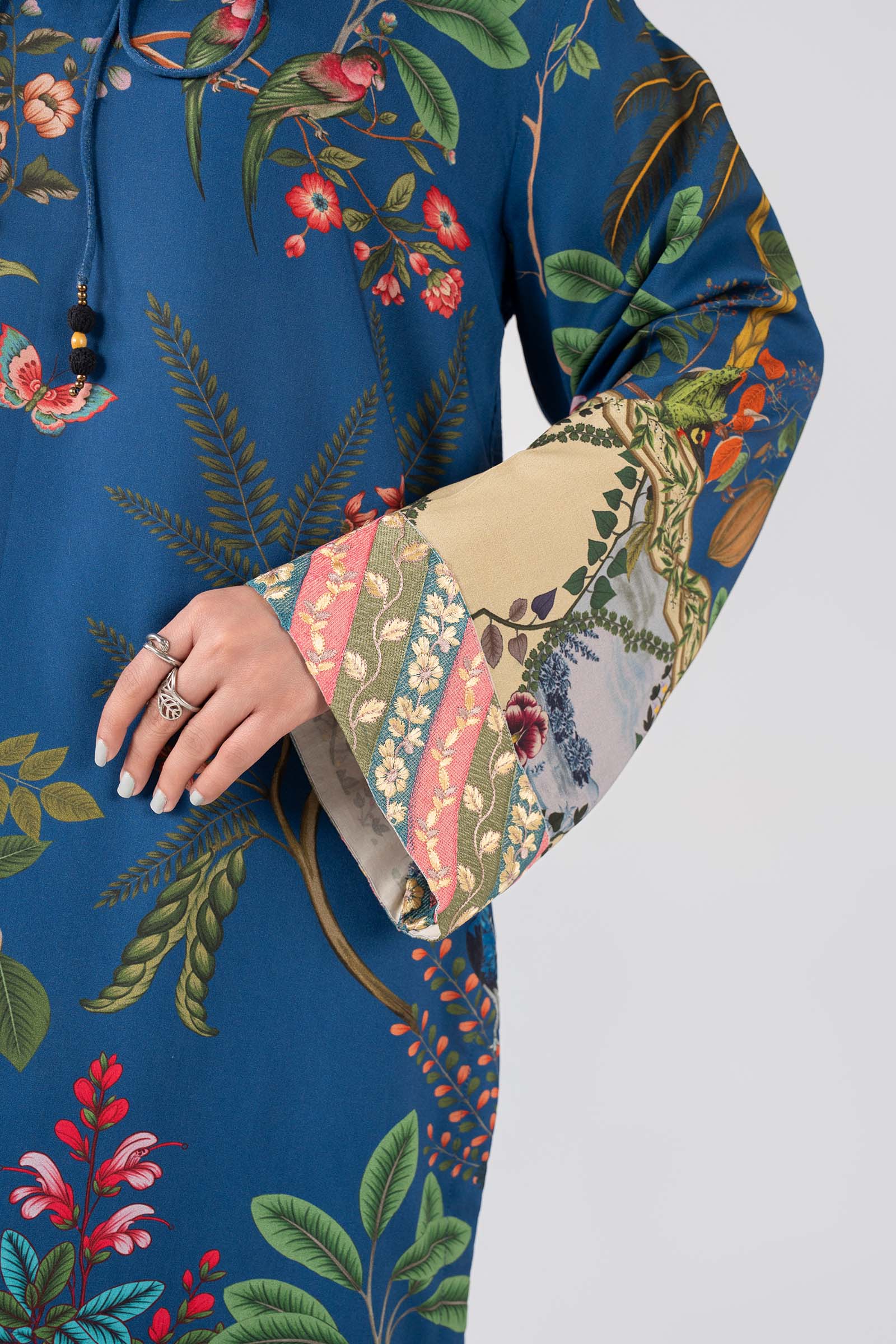 Embroidered Arabic Lawn Shirt - Image 4
