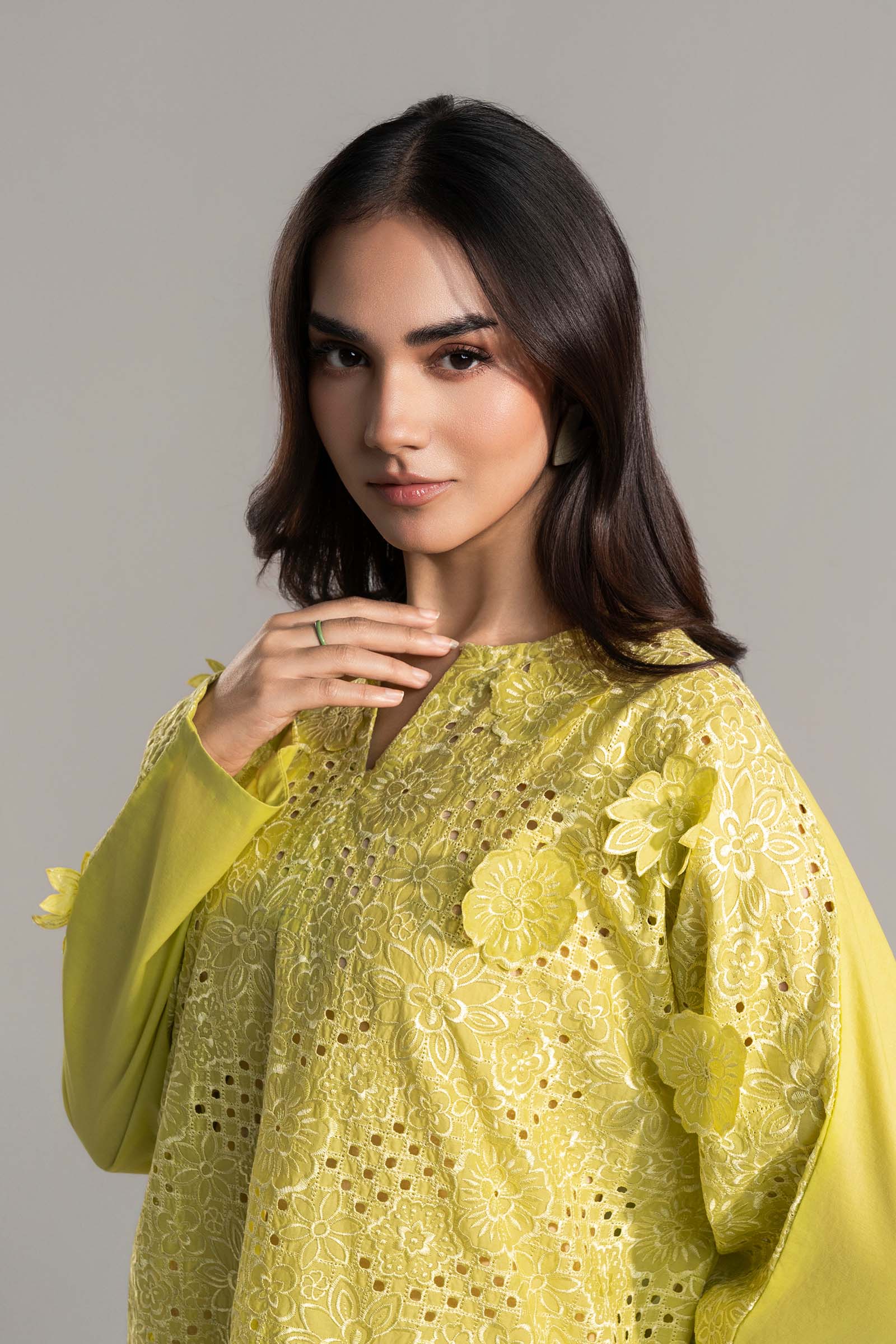 2 Pc Embroidered Lawn Suit - Image 9