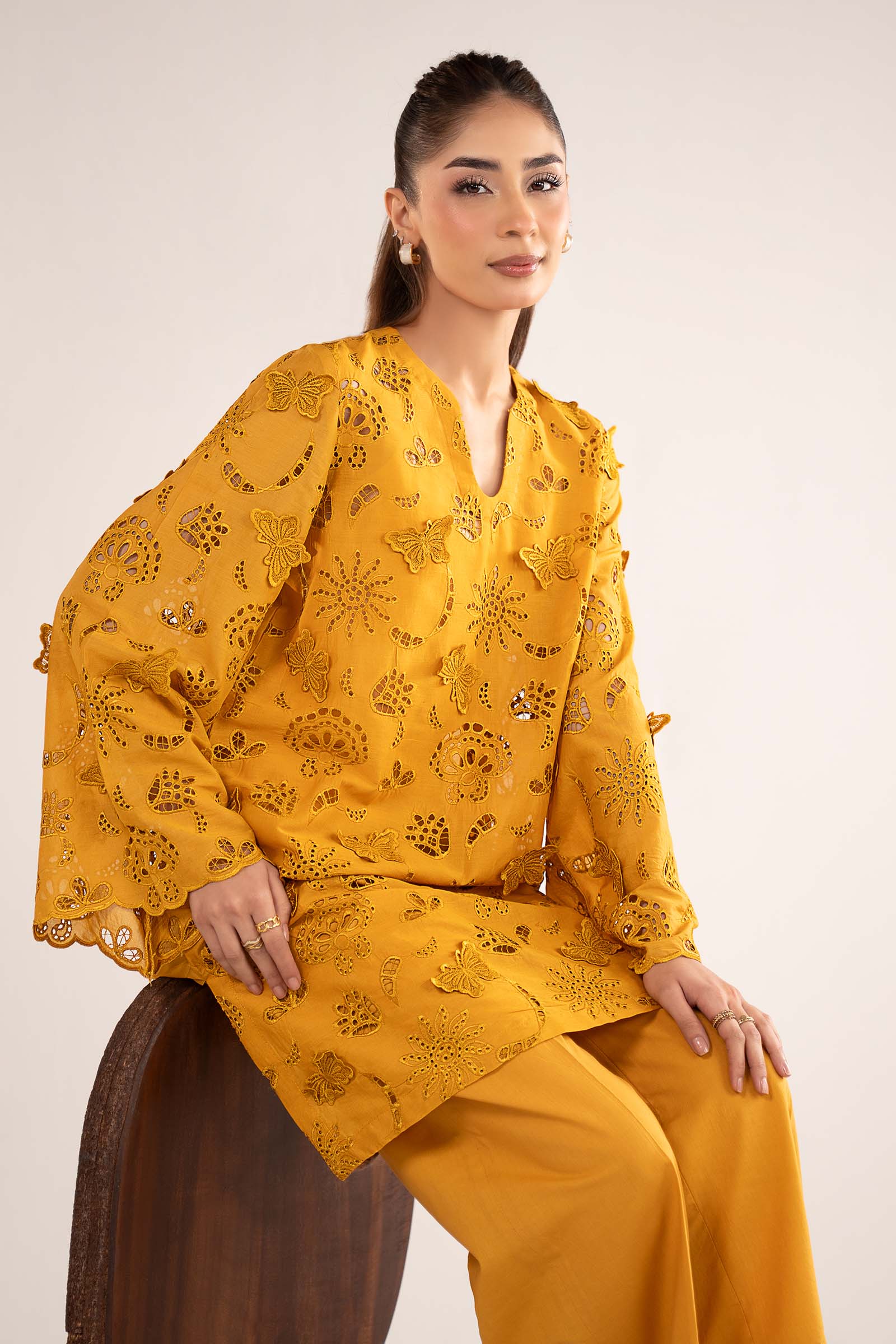 2 Pc Embroidered Lawn Suit - Image 4