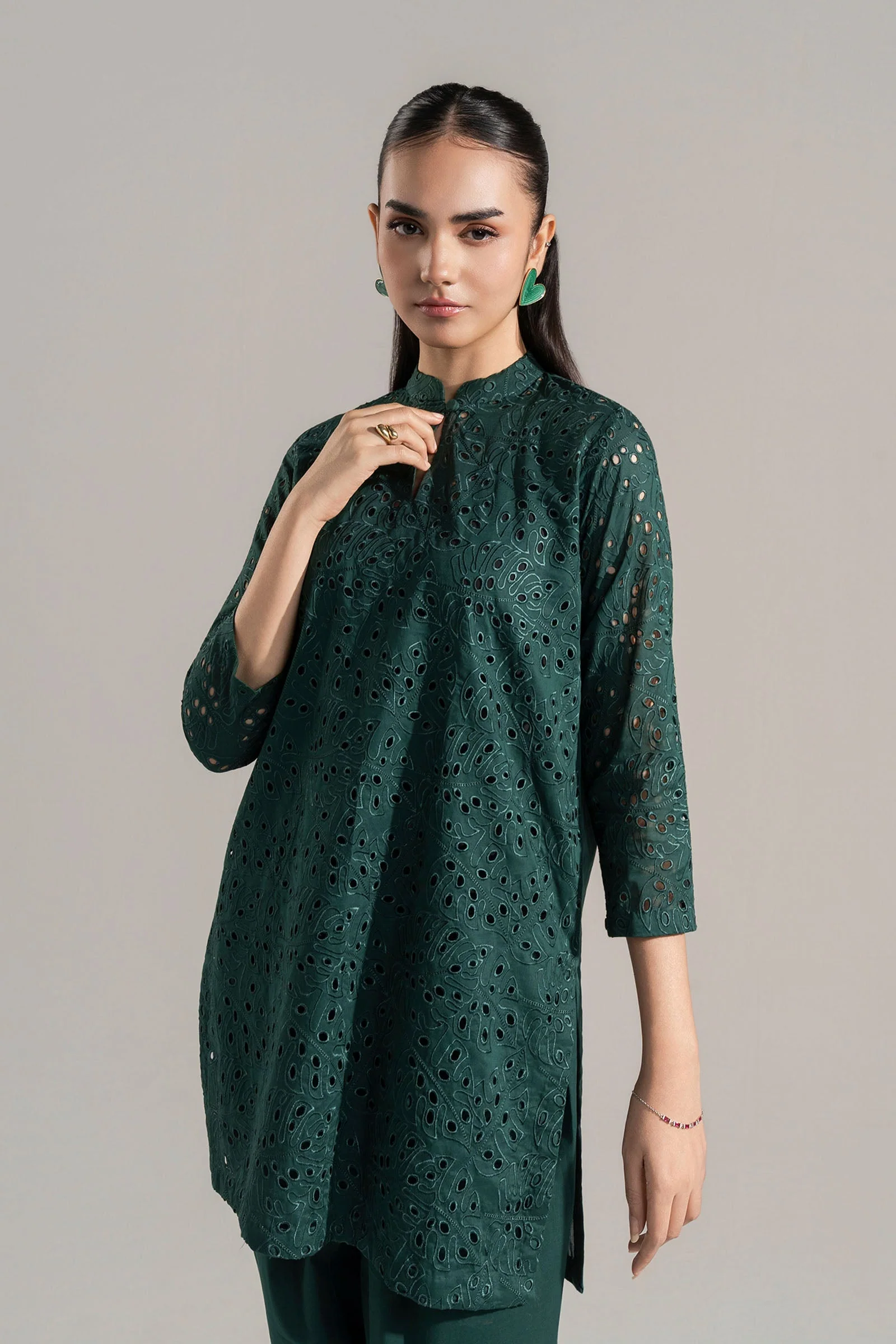 2 Pc Embroidered Lawn Suit - Image 3