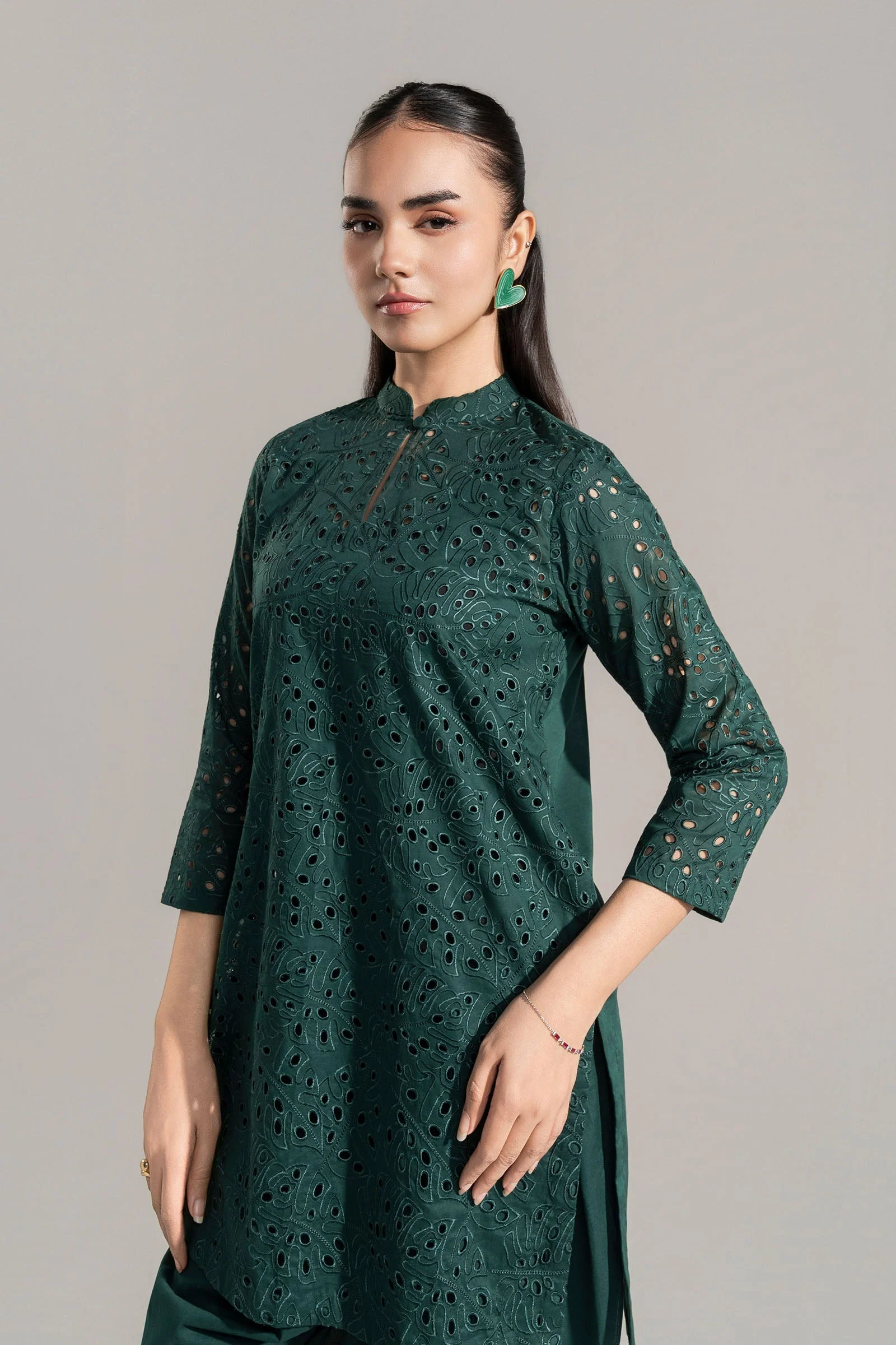 2 Pc Embroidered Lawn Suit - Image 4