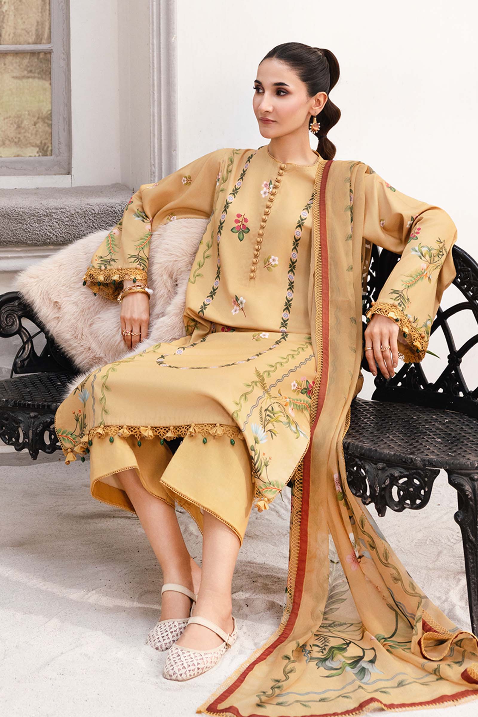 3 Pc Unstitched Printed Marina Twill Suit - Image 4