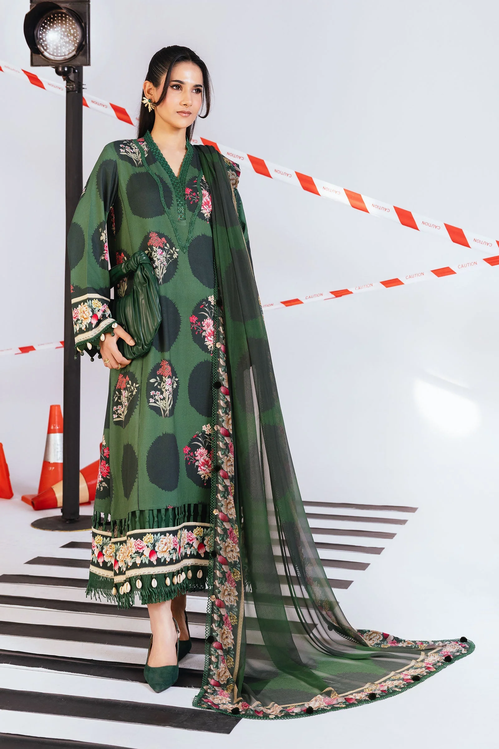 3 Pc Unstitched Printed Marina Twill Suit - Image 4