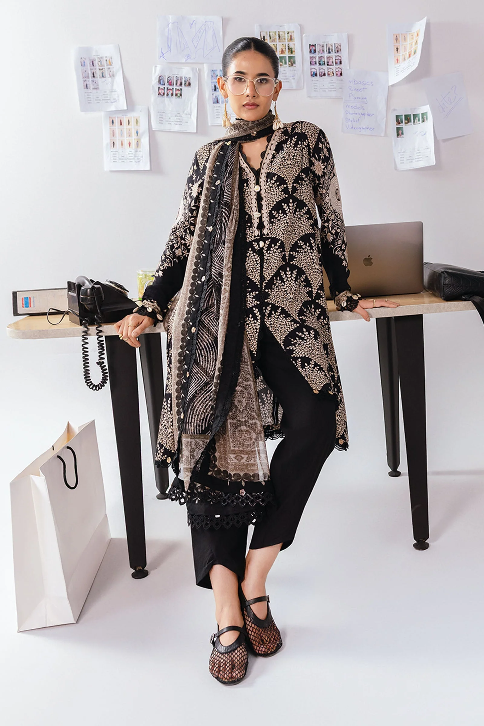 3 Pc Unstitched Printed Linen Suit - Image 3