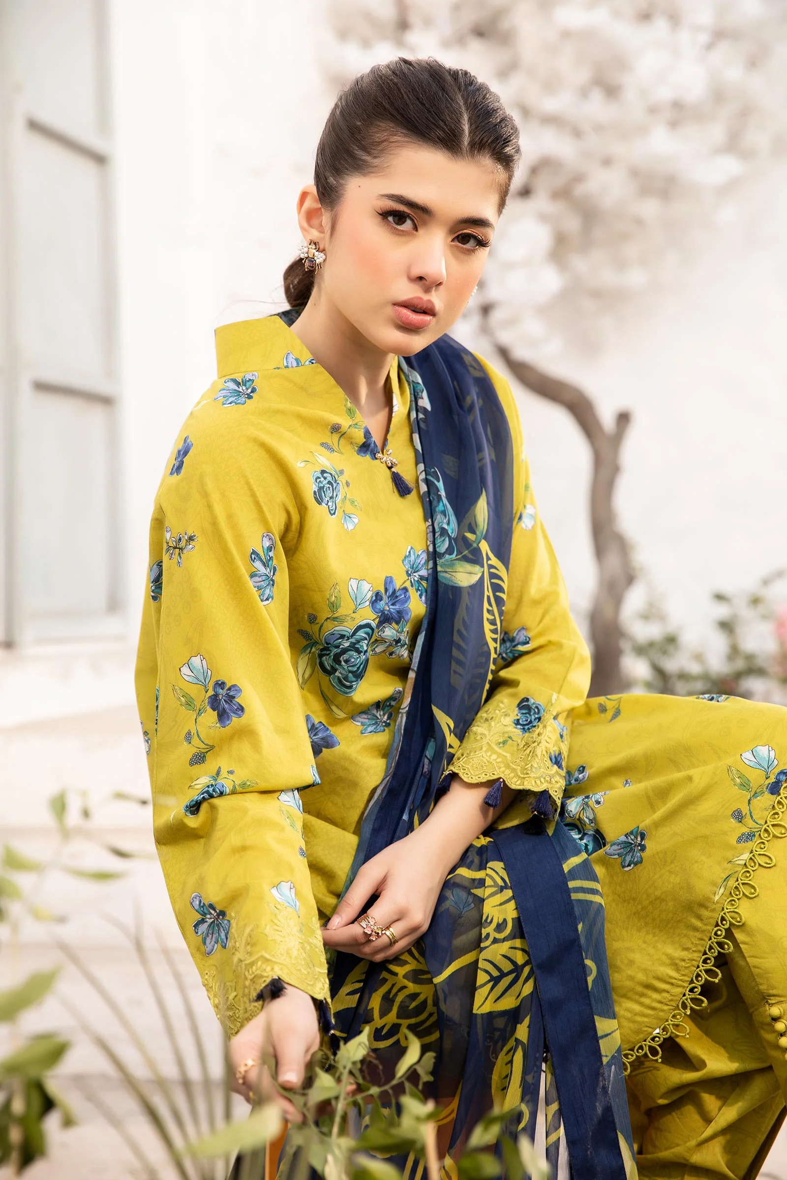 3 Pc Unstitched Embroidered Lawn Suit | MB-CUS25-702A - Image 3