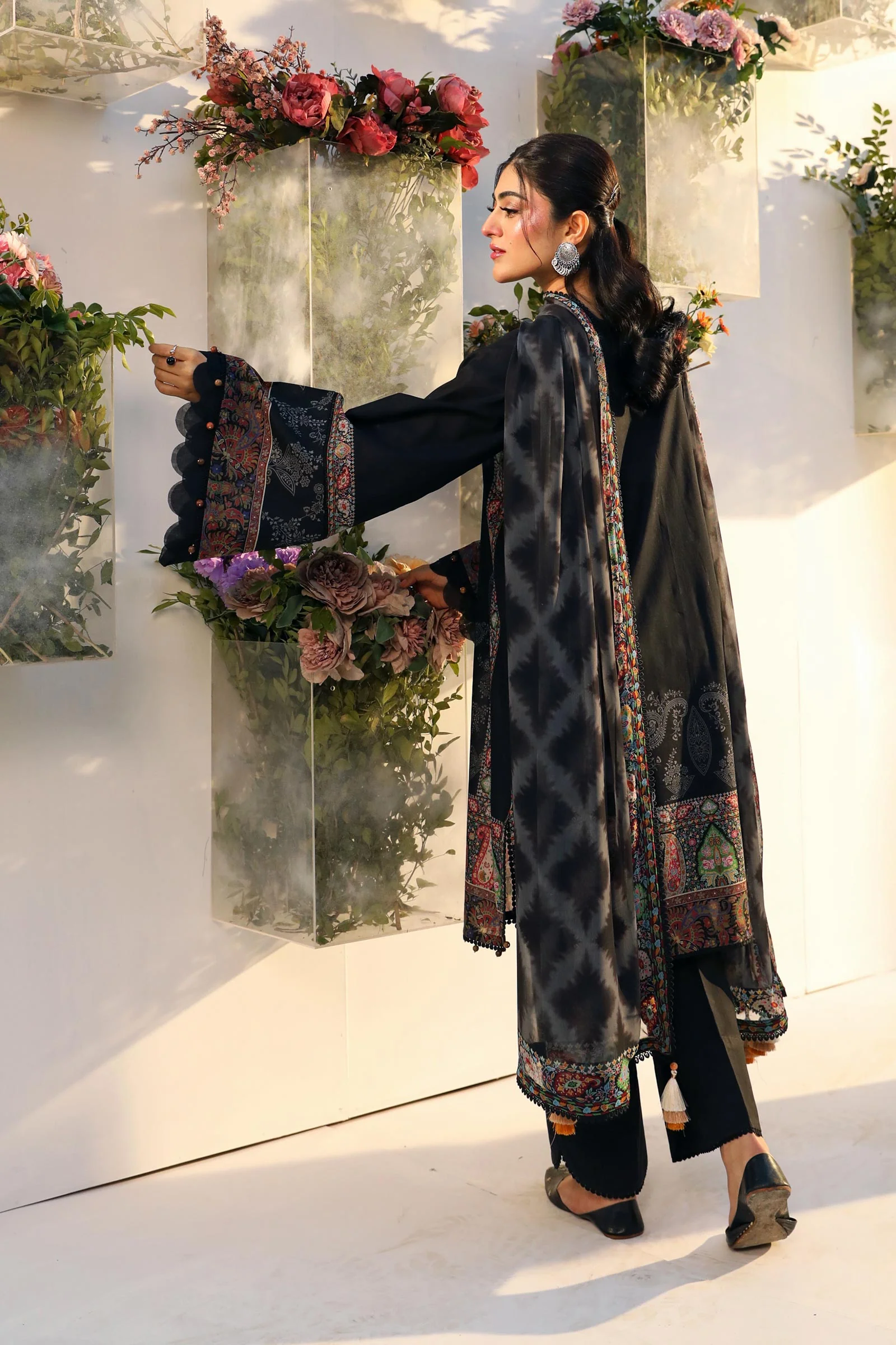3 Pc Unstitched Embroidered Lawn Suit | MB-CUS25-703A - Image 5