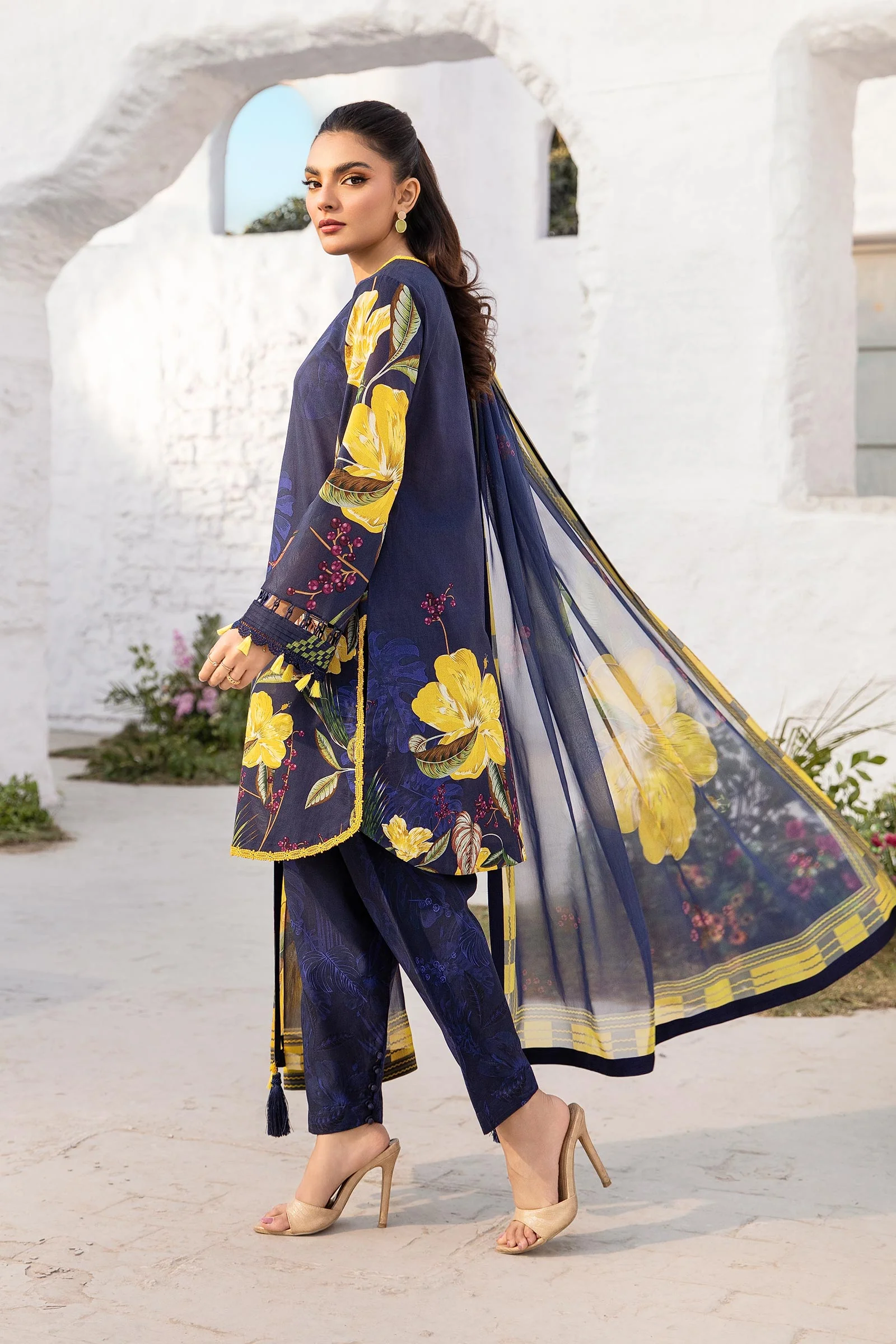 3 Pc Unstitched Embroidered Lawn Suit | MB-CUS25-710B - Image 4