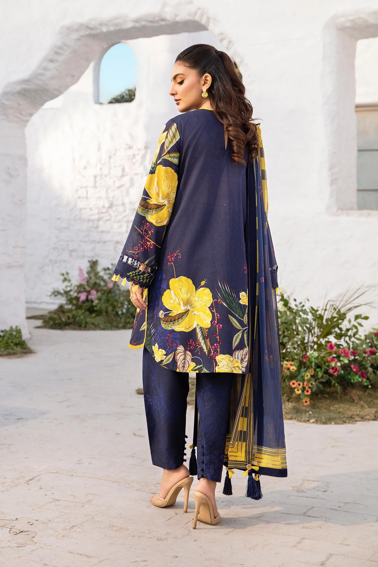 3 Pc Unstitched Embroidered Lawn Suit | MB-CUS25-710B - Image 5