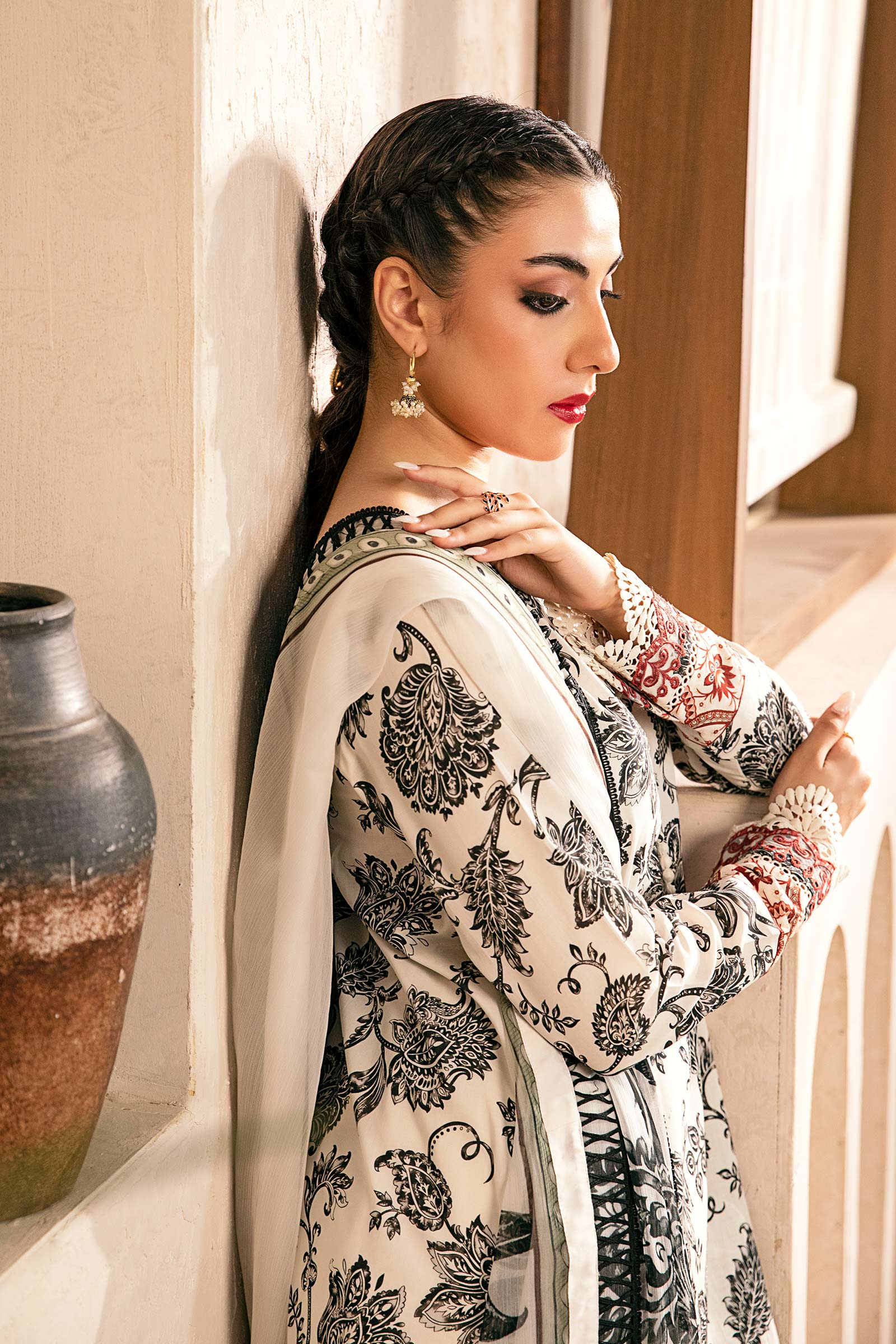 3 Pc Unstitched Embroidered Slub Lawn Suit | MB-CUS25-909A - Image 3