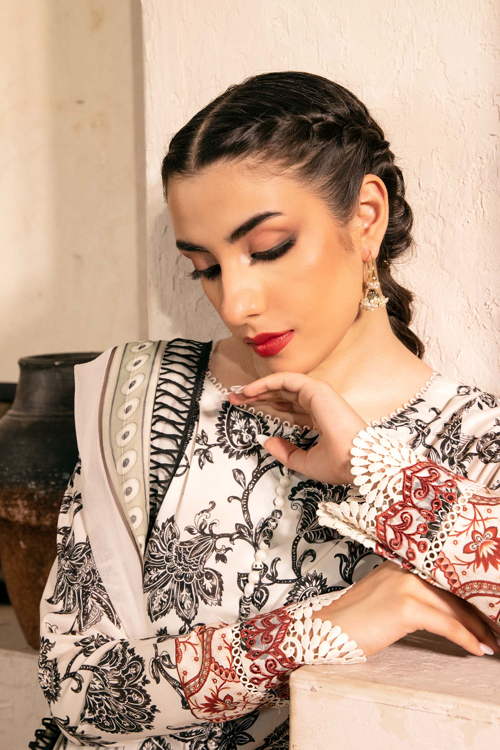 3 Pc Unstitched Embroidered Slub Lawn Suit | MB-CUS25-909A - Image 4