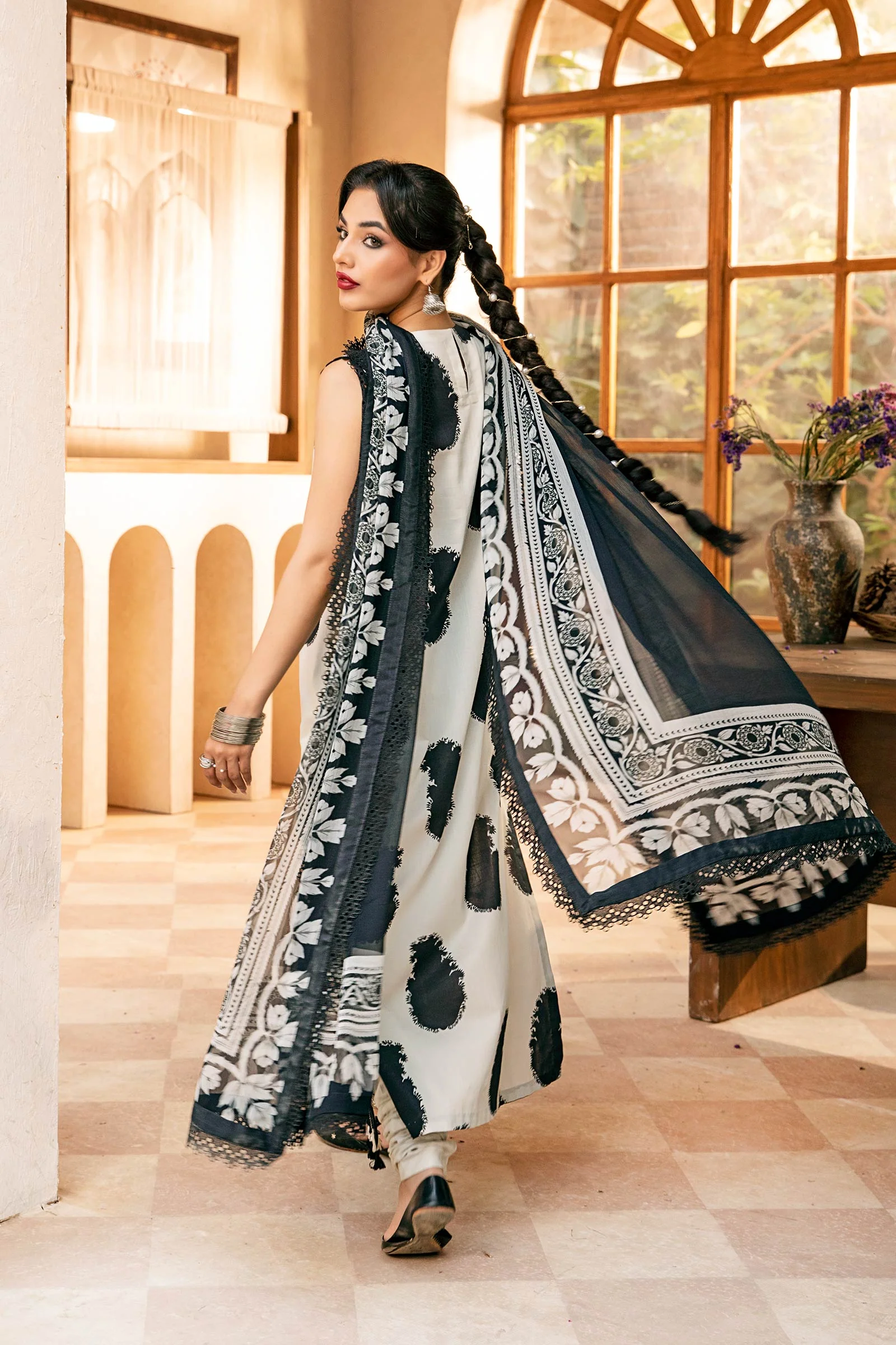 3 Pc Unstitched Embroidered Slub Lawn Suit | MB-CUS25-911B - Image 5