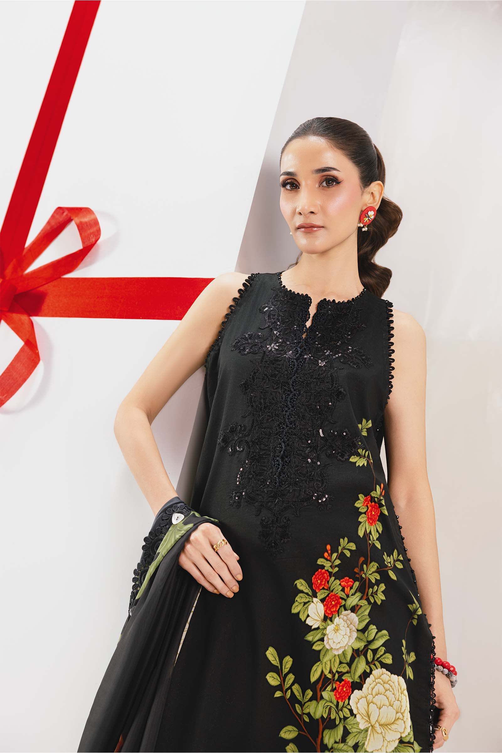 3 Pc Unstitched Embroidered Lawn Suit - Image 2