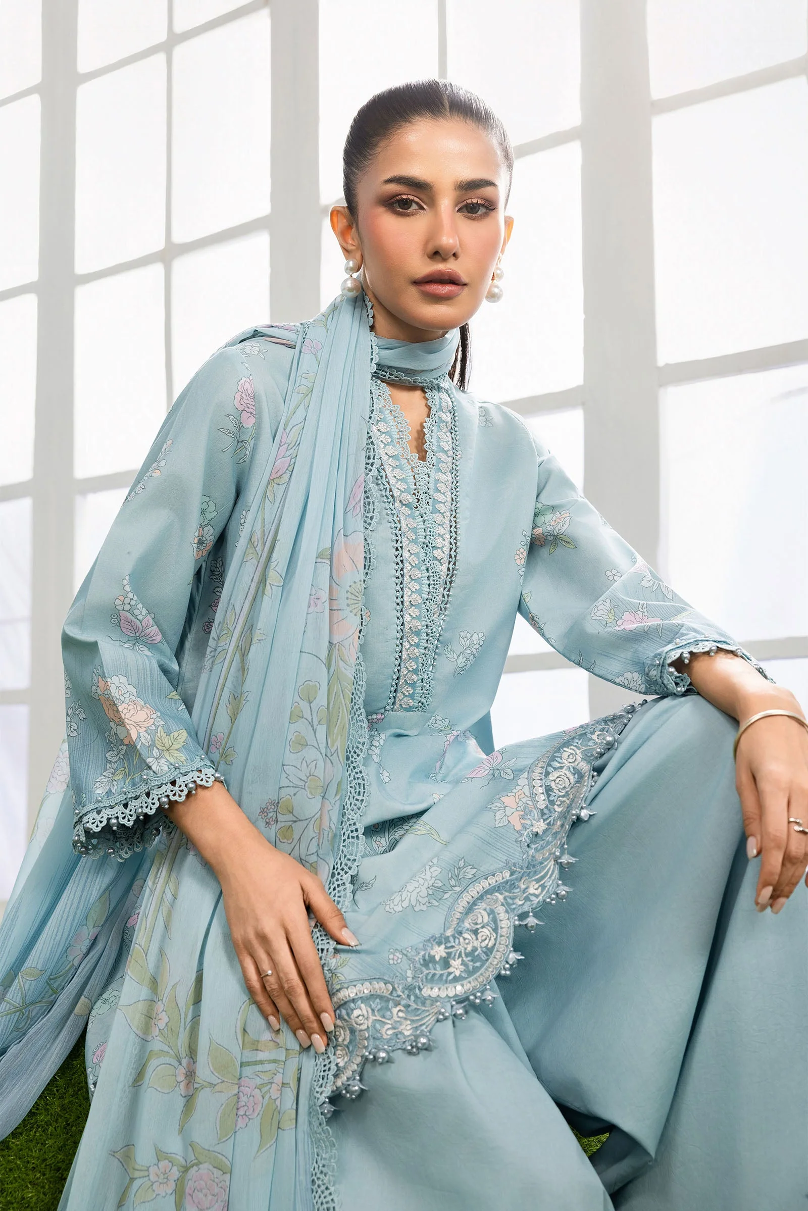 3 Pc Unstitched Embroidered Lawn Suit - Image 2