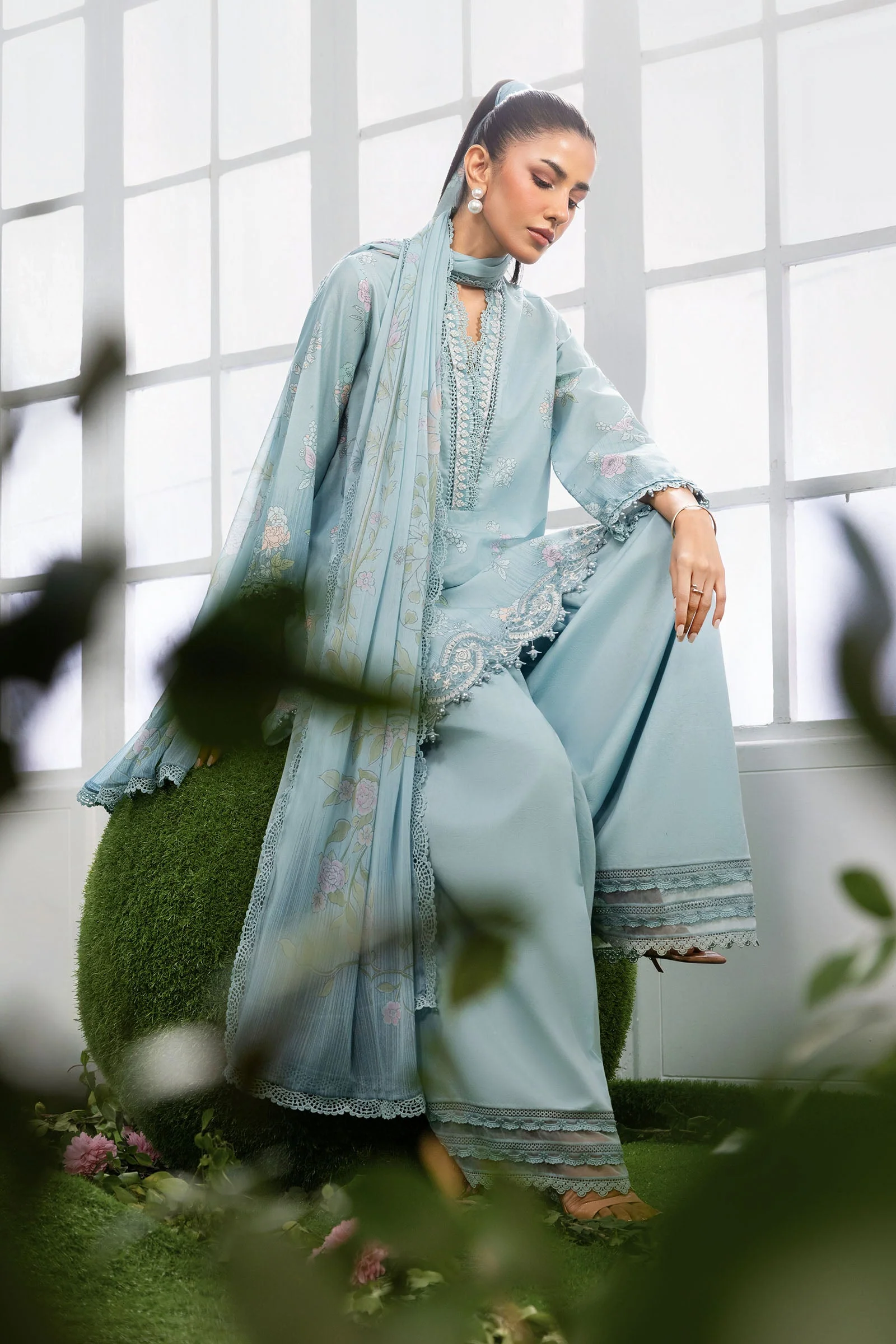 3 Pc Unstitched Embroidered Lawn Suit - Image 4