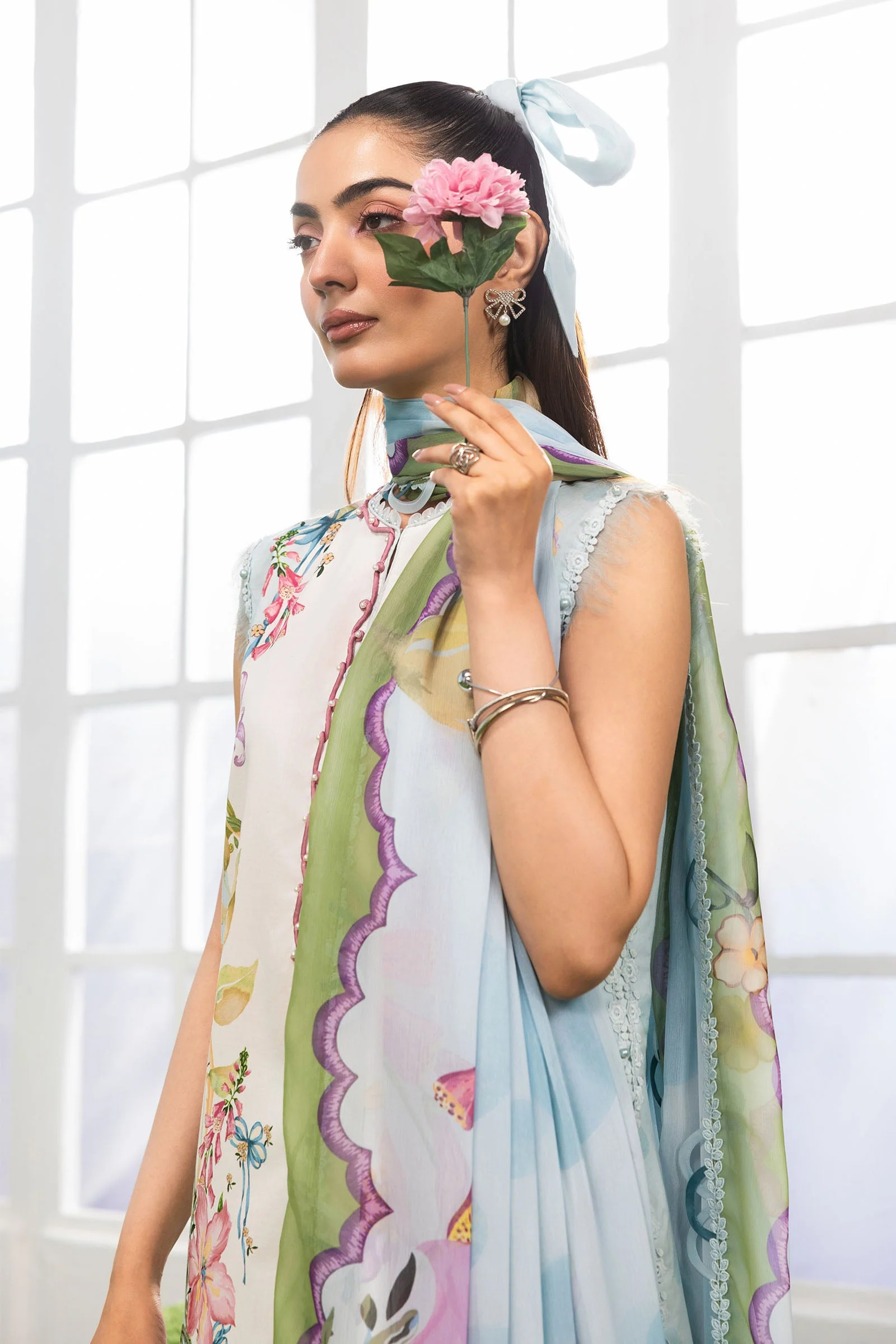 3 Pc Unstitched Embroidered Lawn Suit - Image 4