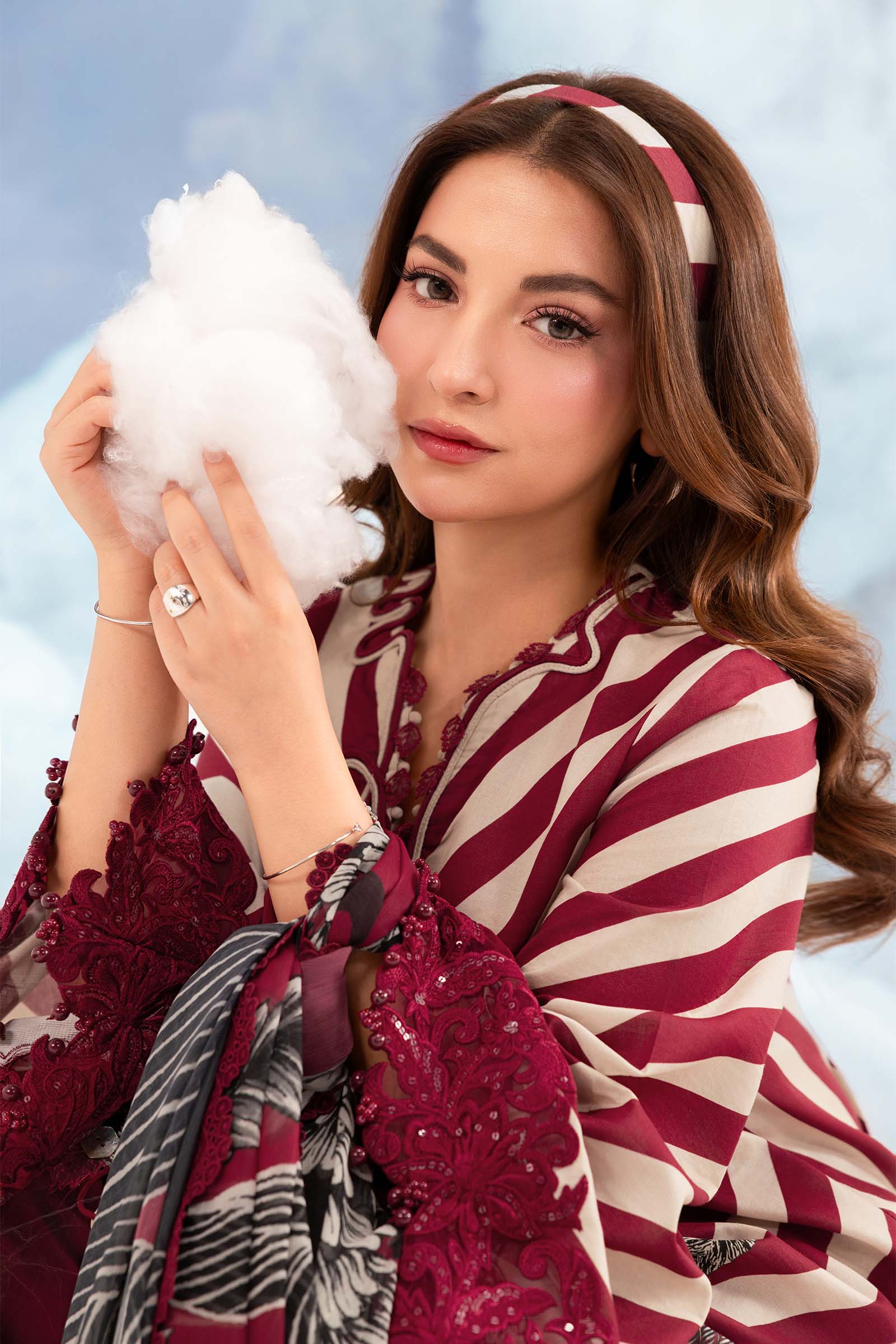 3 Pc Unstitched Embroidered Lawn Suit - Image 6