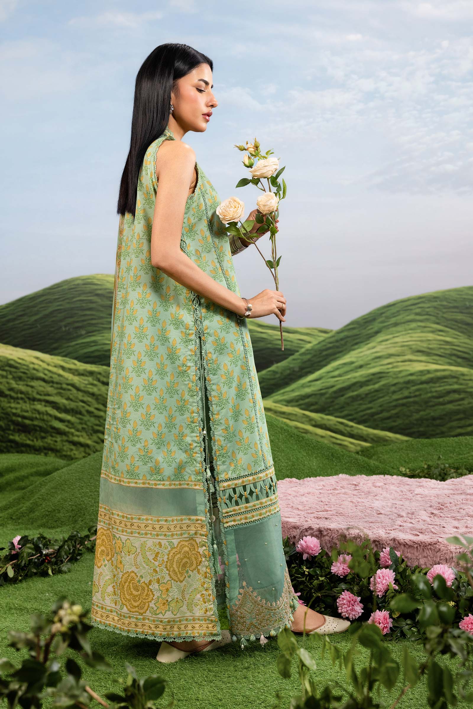 3 Pc Unstitched Embroidered Lawn Suit - Image 8