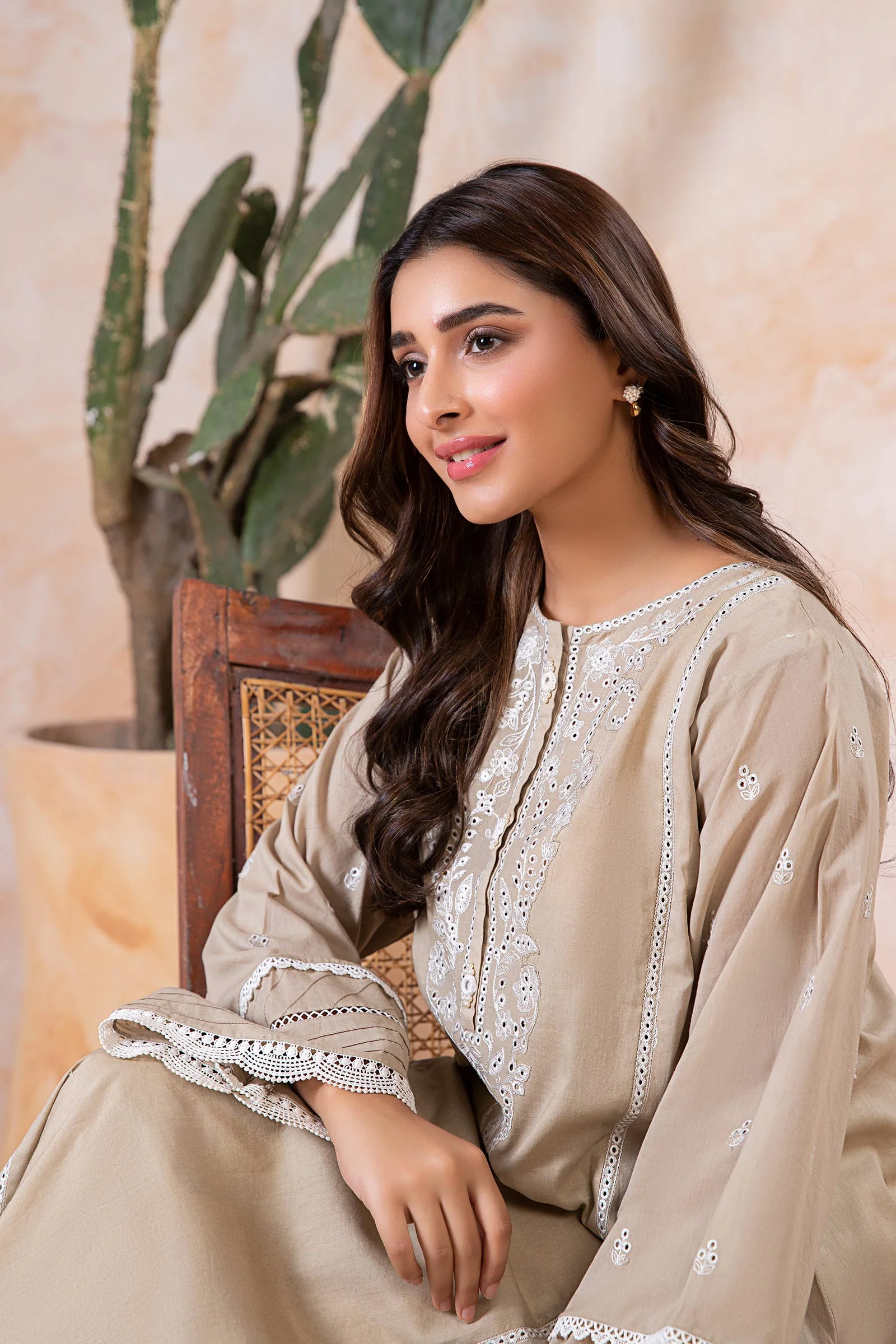 Embroidered Lawn Kurta - Image 8