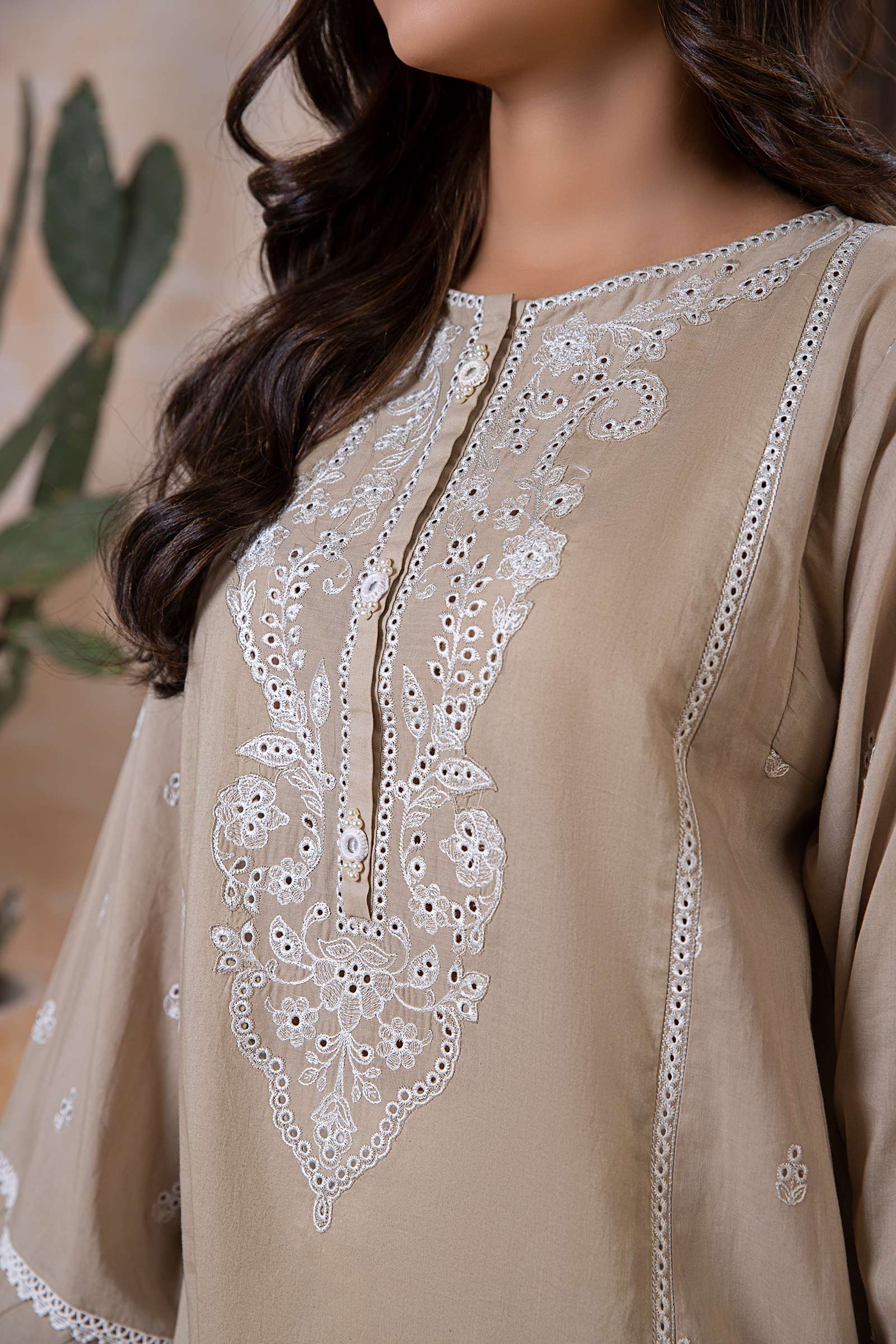 Embroidered Lawn Kurta - Image 9