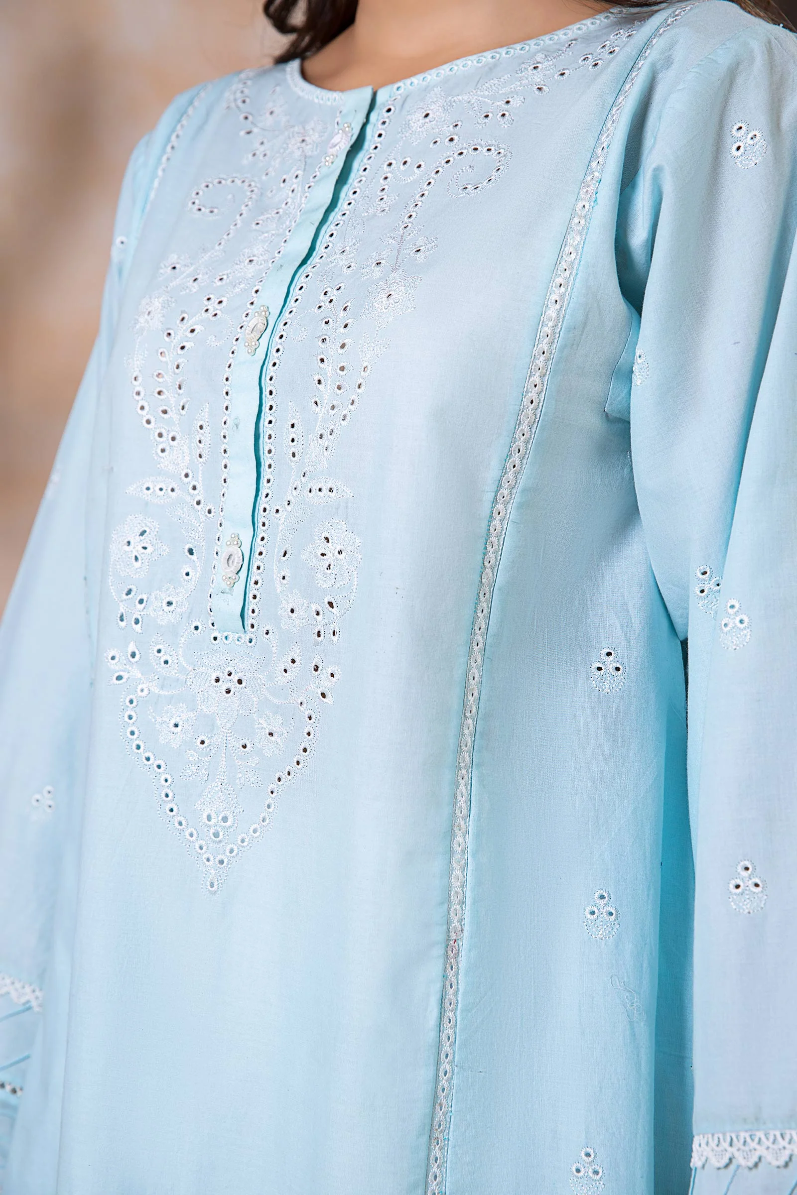 Embroidered Lawn Kurta - Image 3