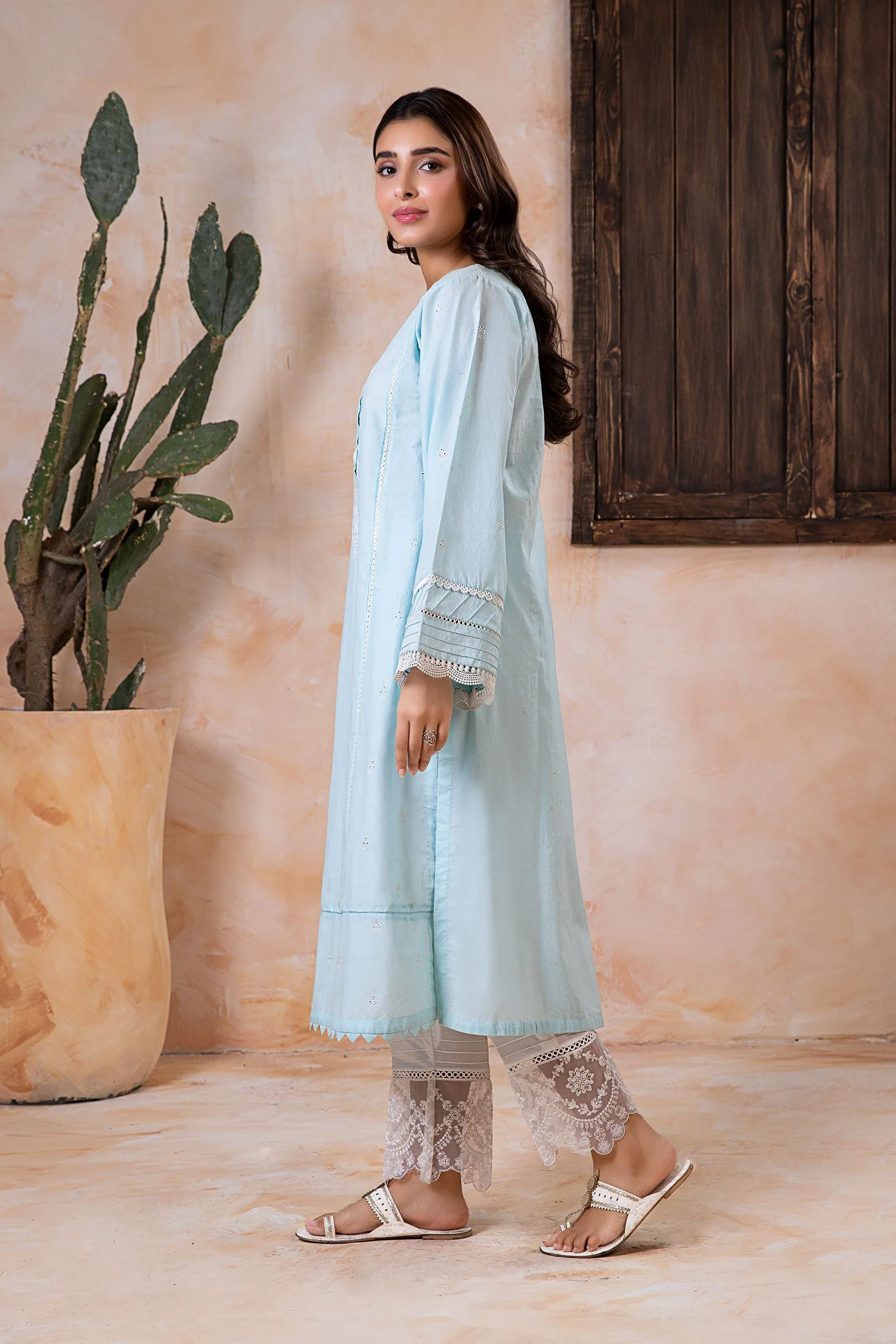 Embroidered Lawn Kurta - Image 5