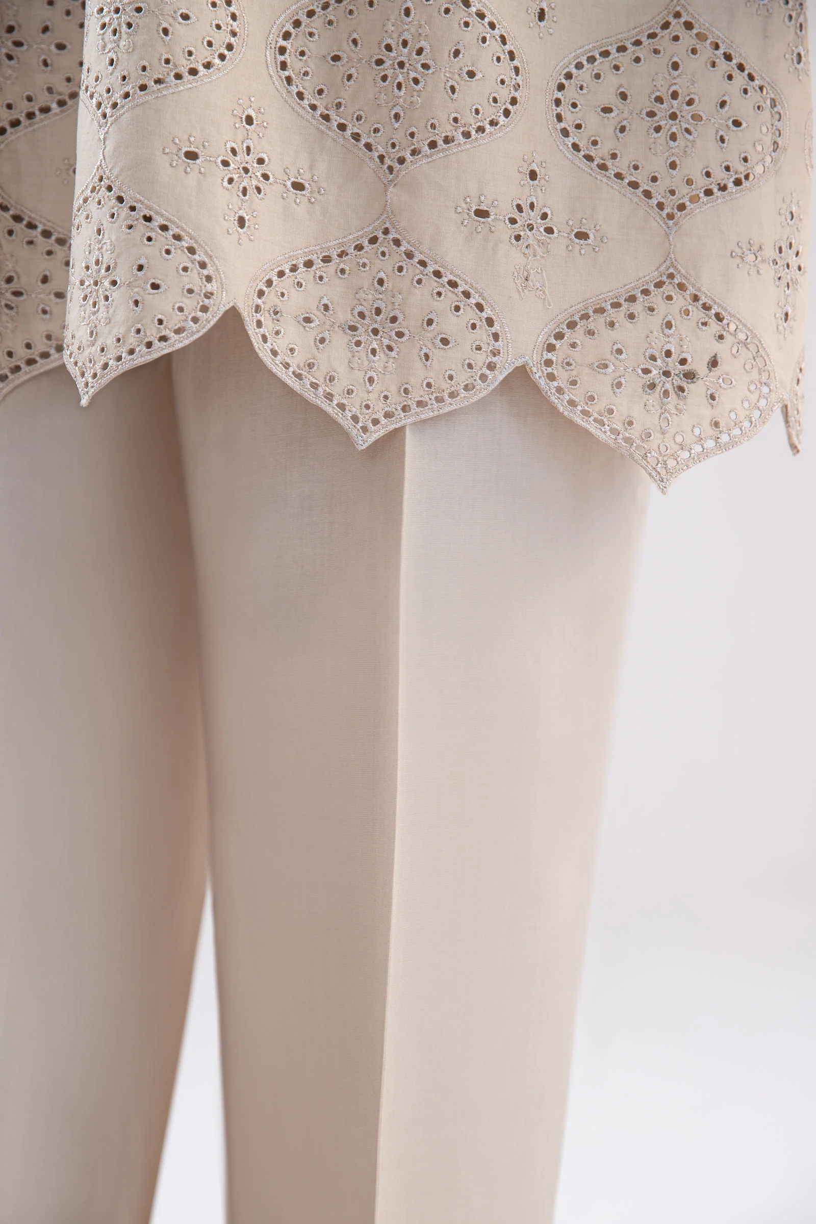 Embroidered Lawn Co-Ord Set - Image 4