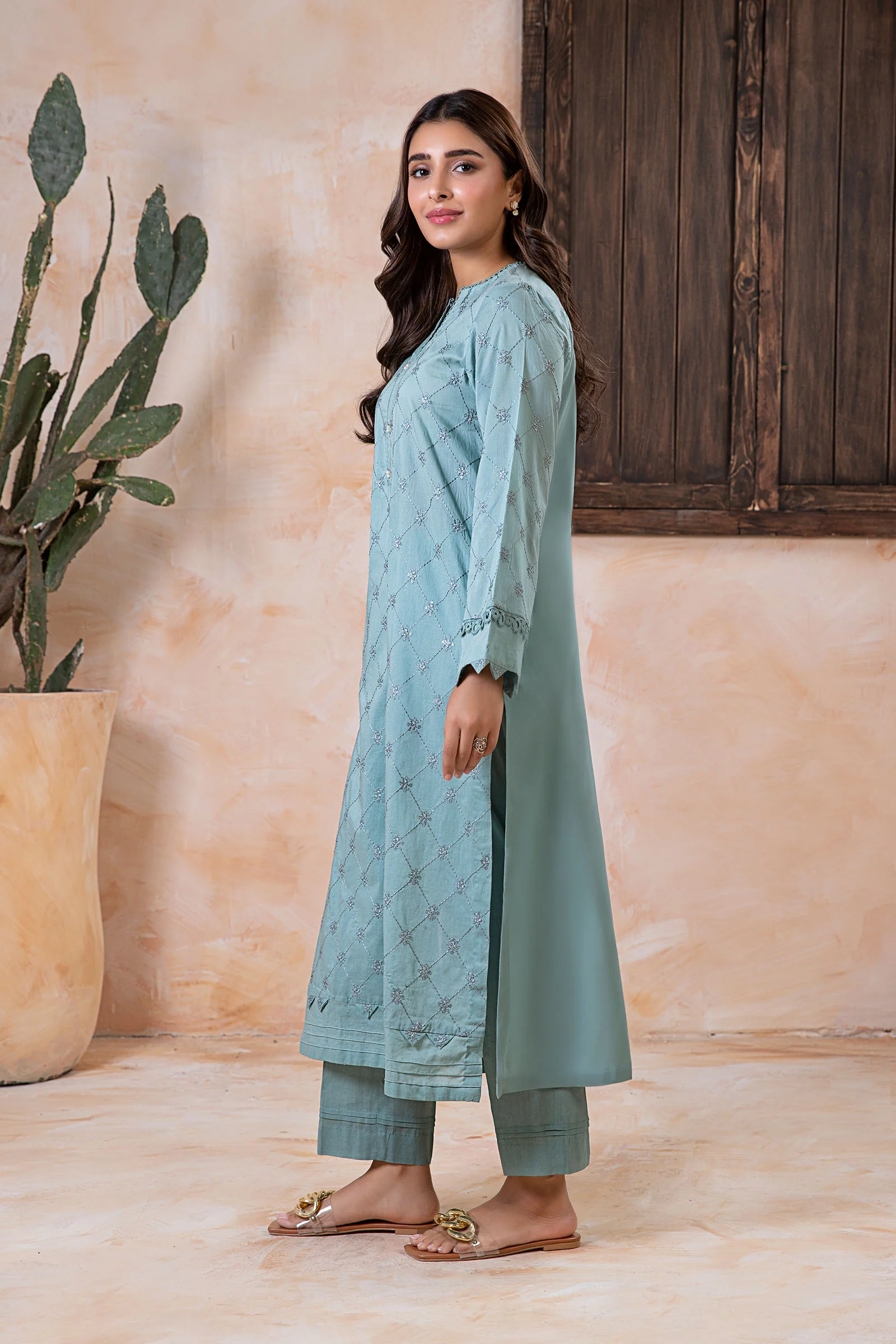 2 Piece Embroidered Lawn Suit - Image 3