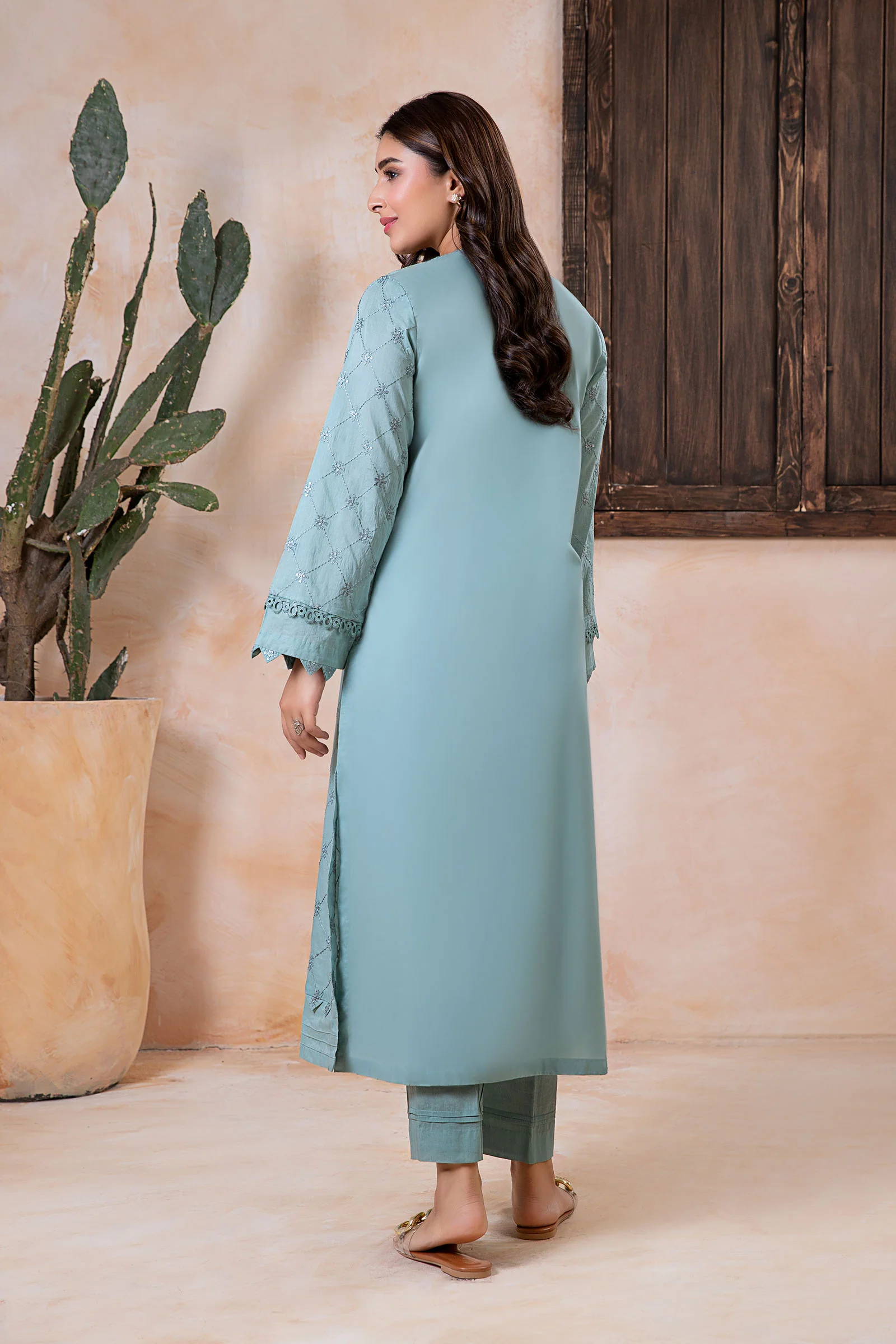 2 Piece Embroidered Lawn Suit - Image 5