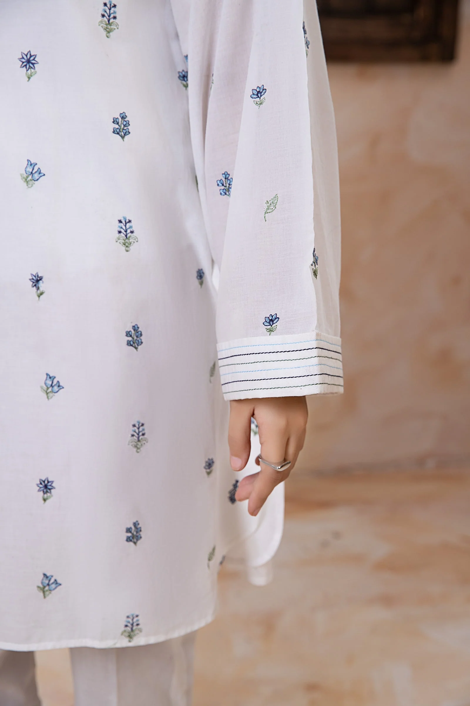 Embroidered Lawn Tunic - Image 4